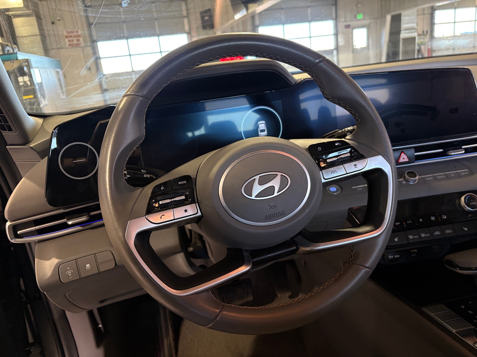 Thumbnail: 2025 Hyundai Elantra - 5