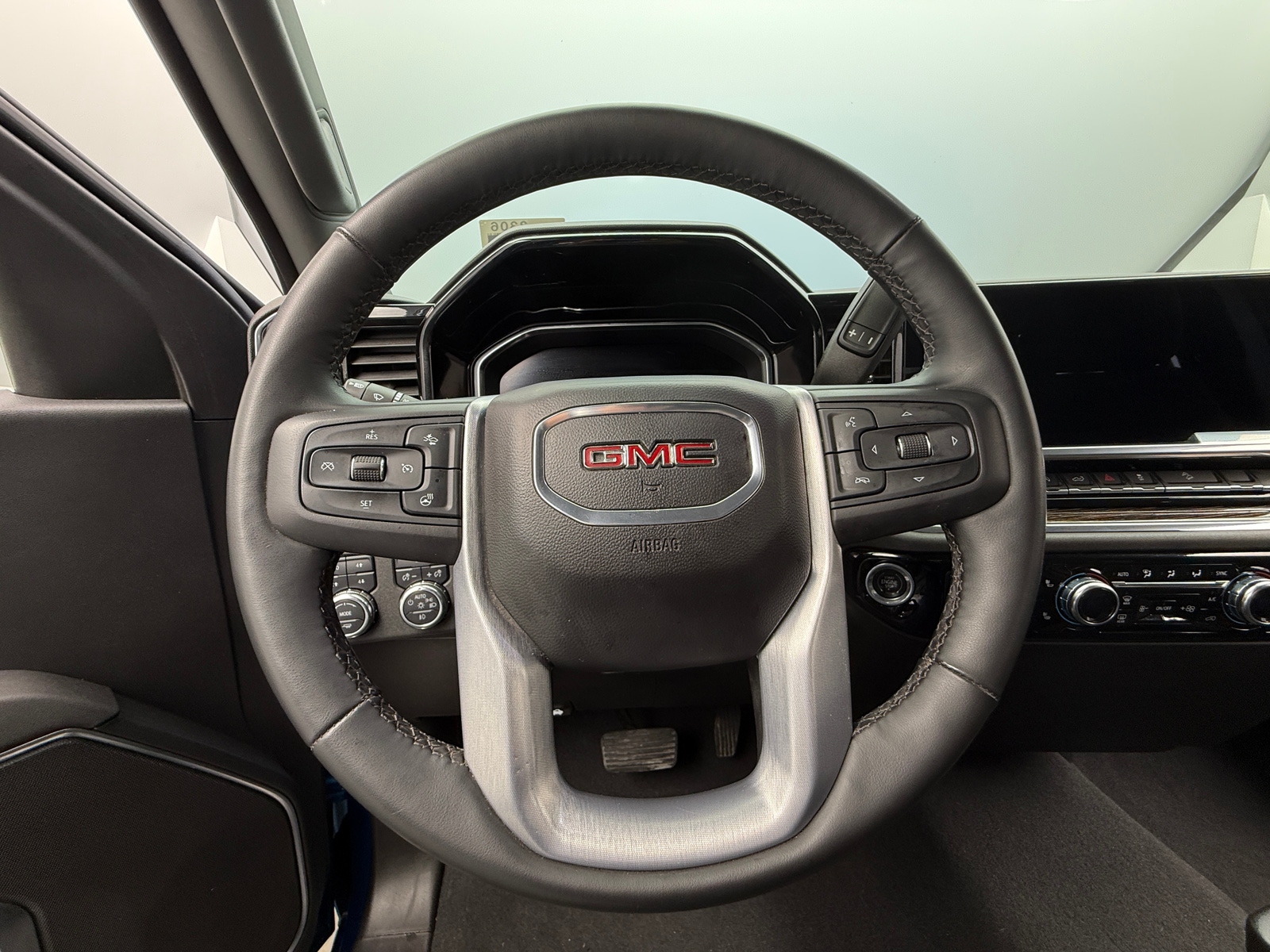 Thumbnail: 2023 GMC Sierra 1500 - 5