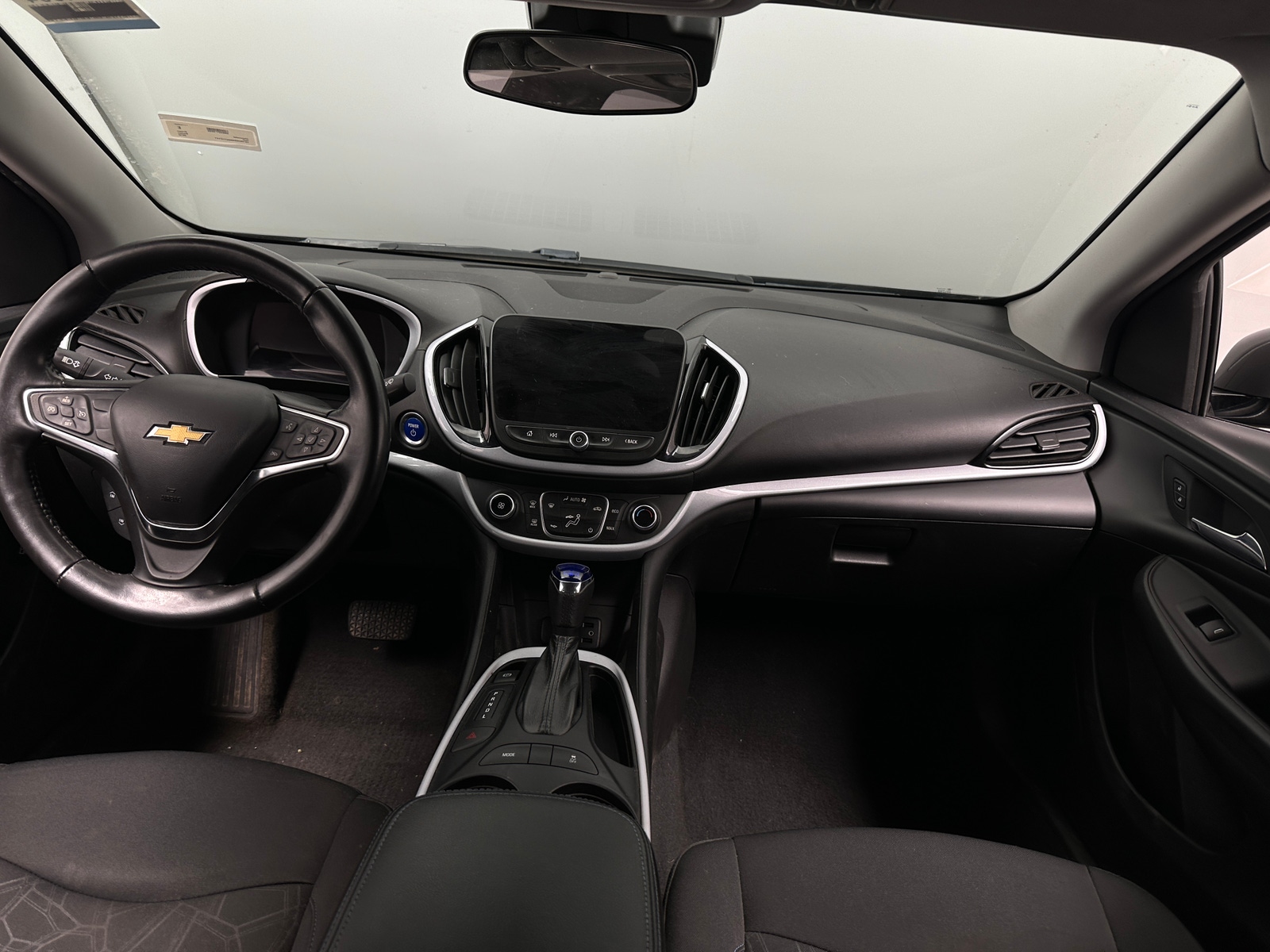 Thumbnail: 2016 Chevrolet Volt - 3