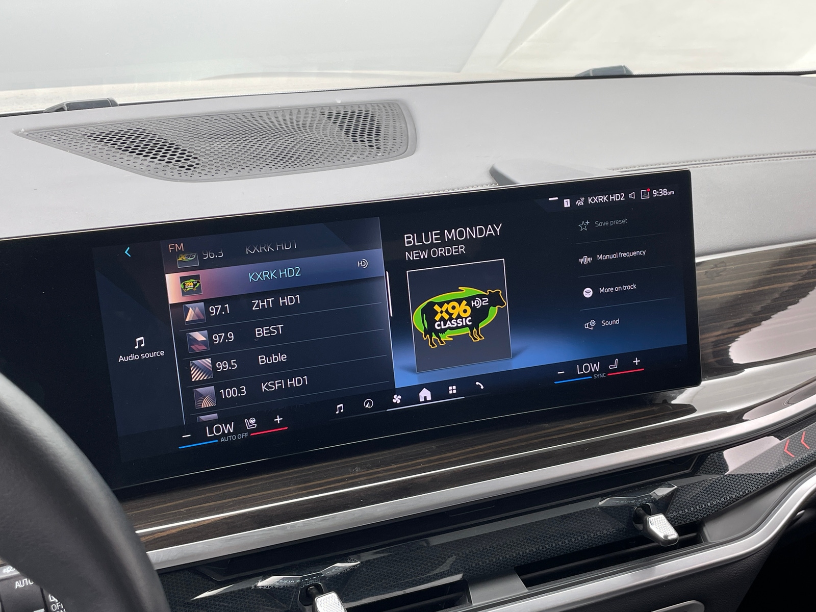 Thumbnail: 2025 BMW X7 - 3