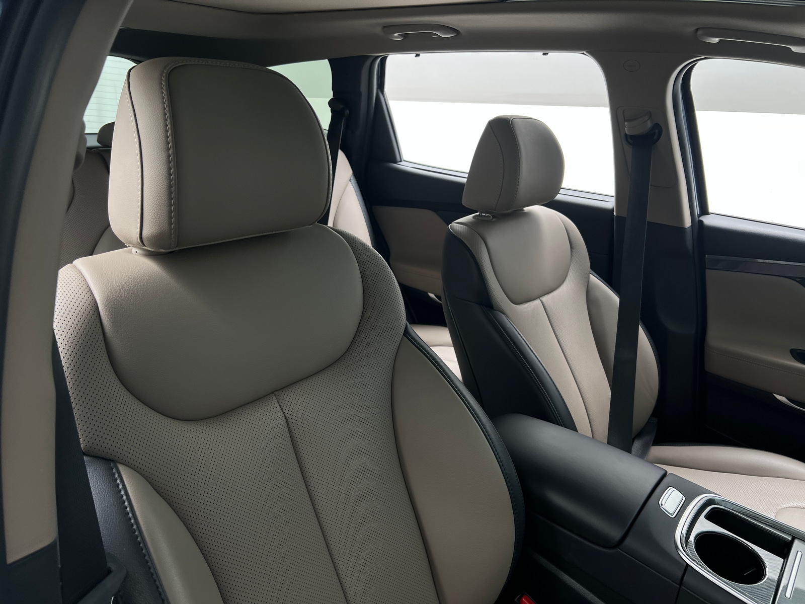 Thumbnail: 2023 Hyundai Santa Fe - 2