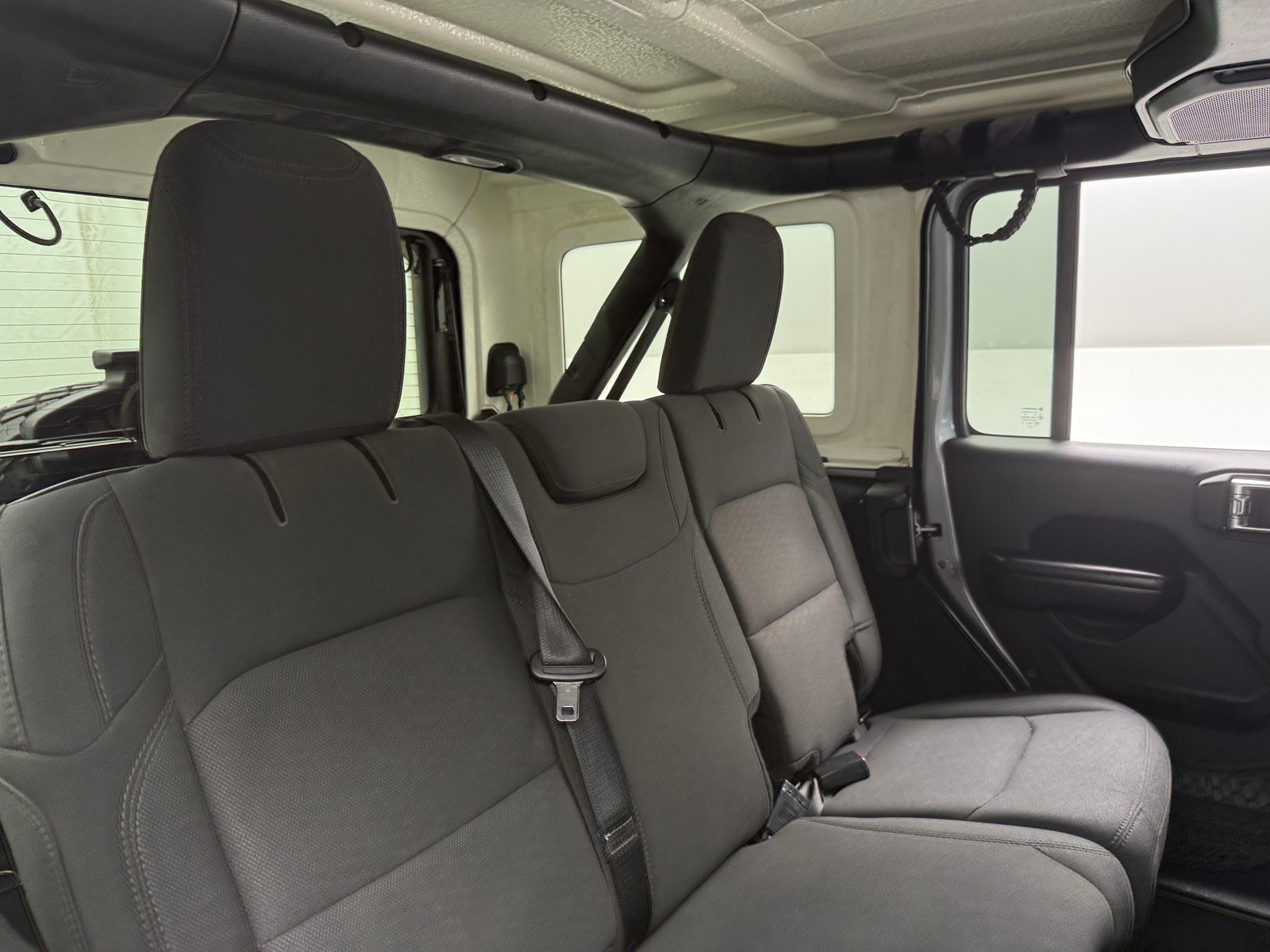 Thumbnail: 2019 Jeep Wrangler - 6