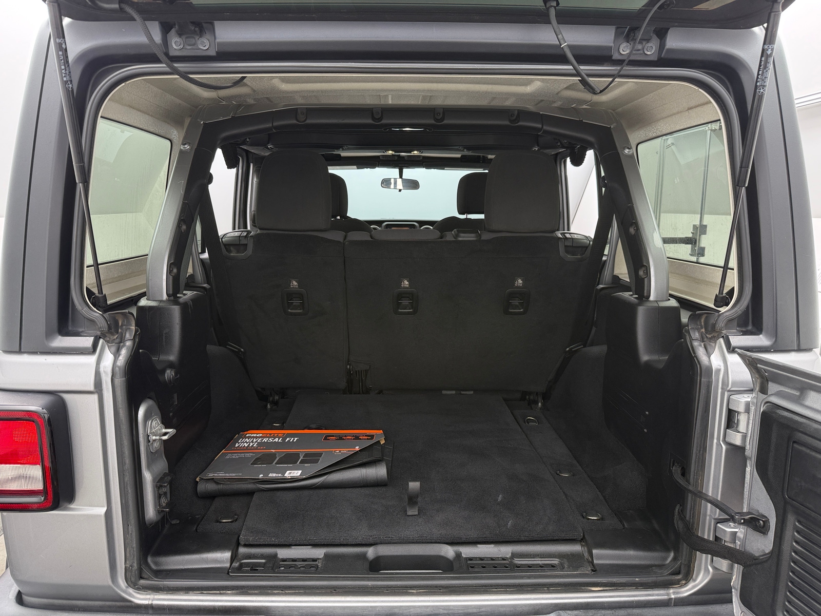 Thumbnail: 2019 Jeep Wrangler - 7