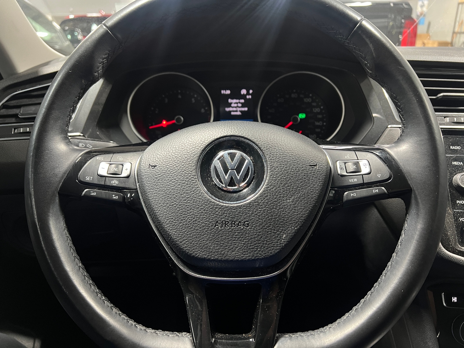 Thumbnail: 2019 Volkswagen Tiguan - 4