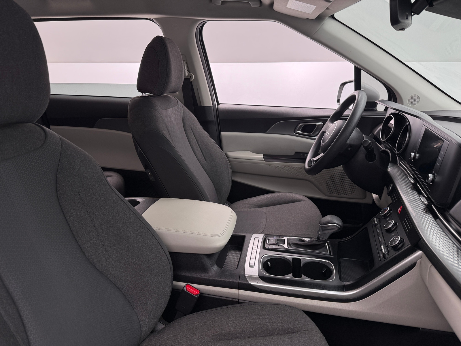 Thumbnail: 2022 Kia Carnival - 2