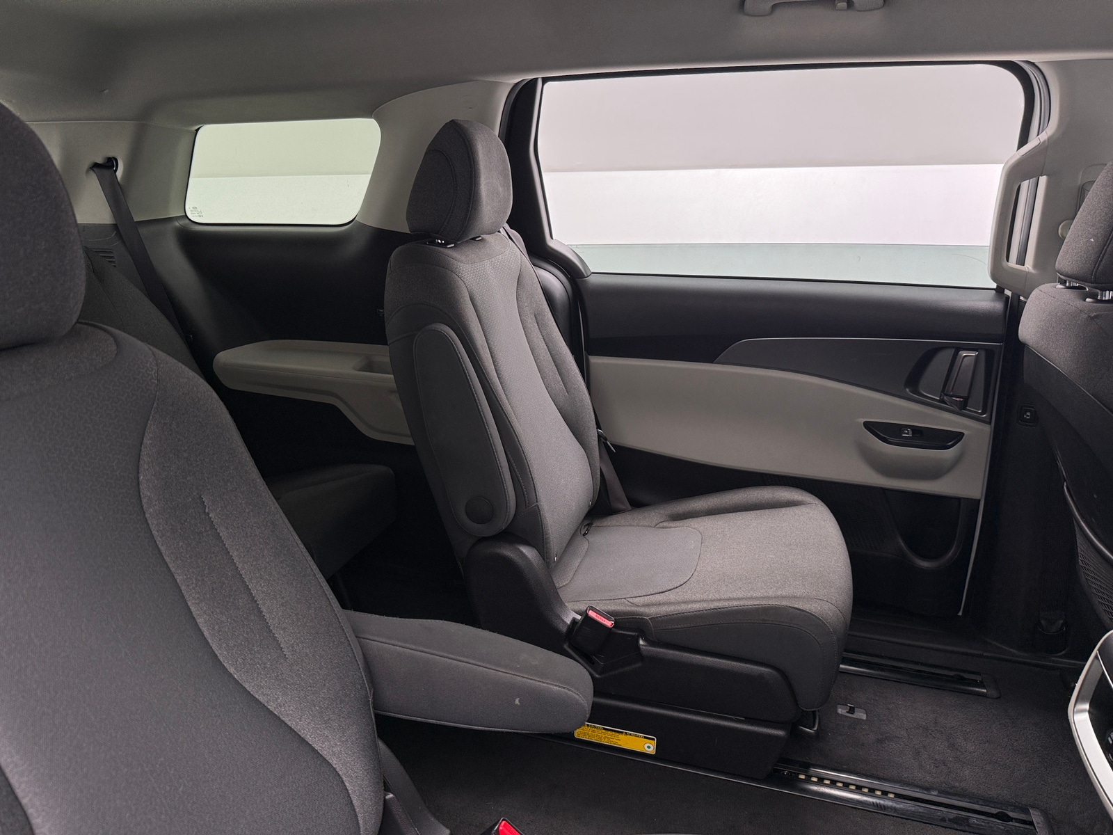 Thumbnail: 2022 Kia Carnival - 6