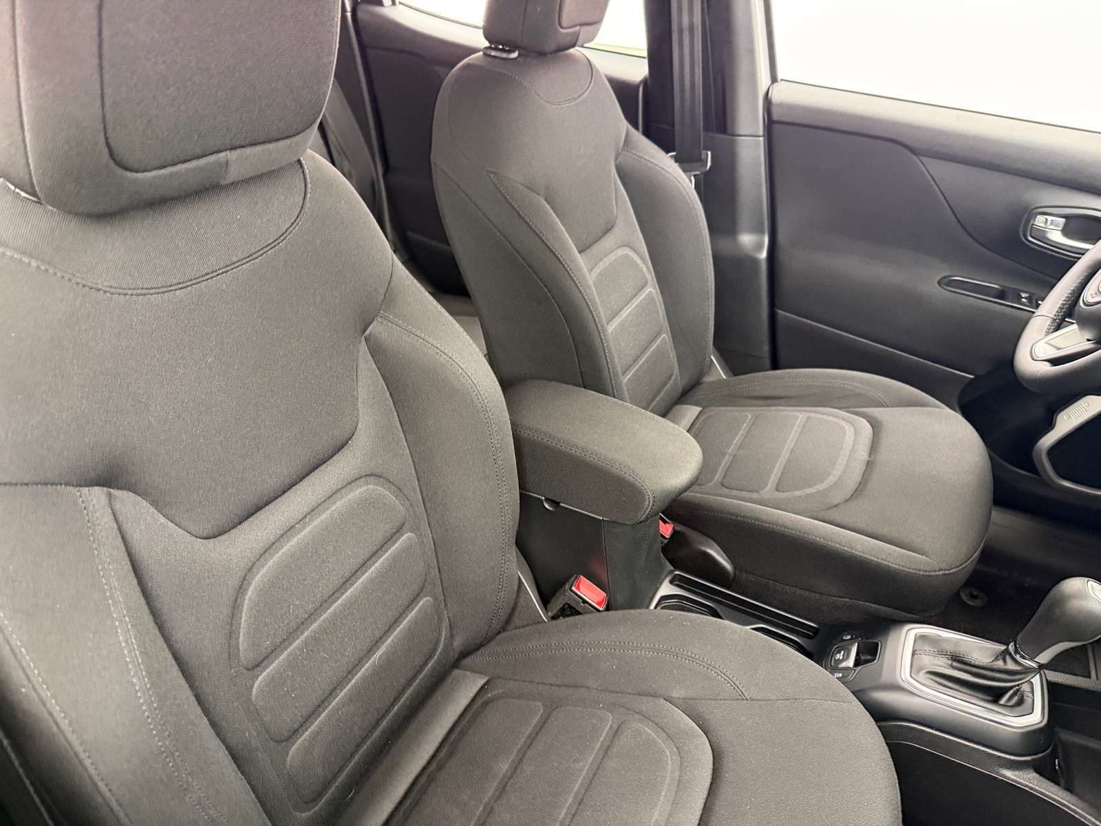 Thumbnail: 2019 Jeep Renegade - 2