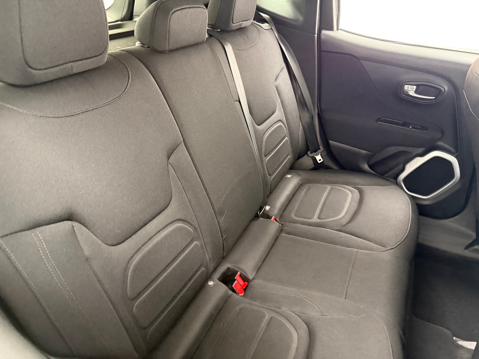 Thumbnail: 2019 Jeep Renegade - 6