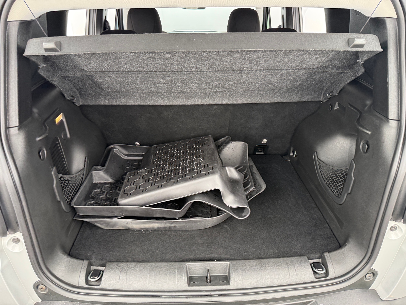 Thumbnail: 2019 Jeep Renegade - 7