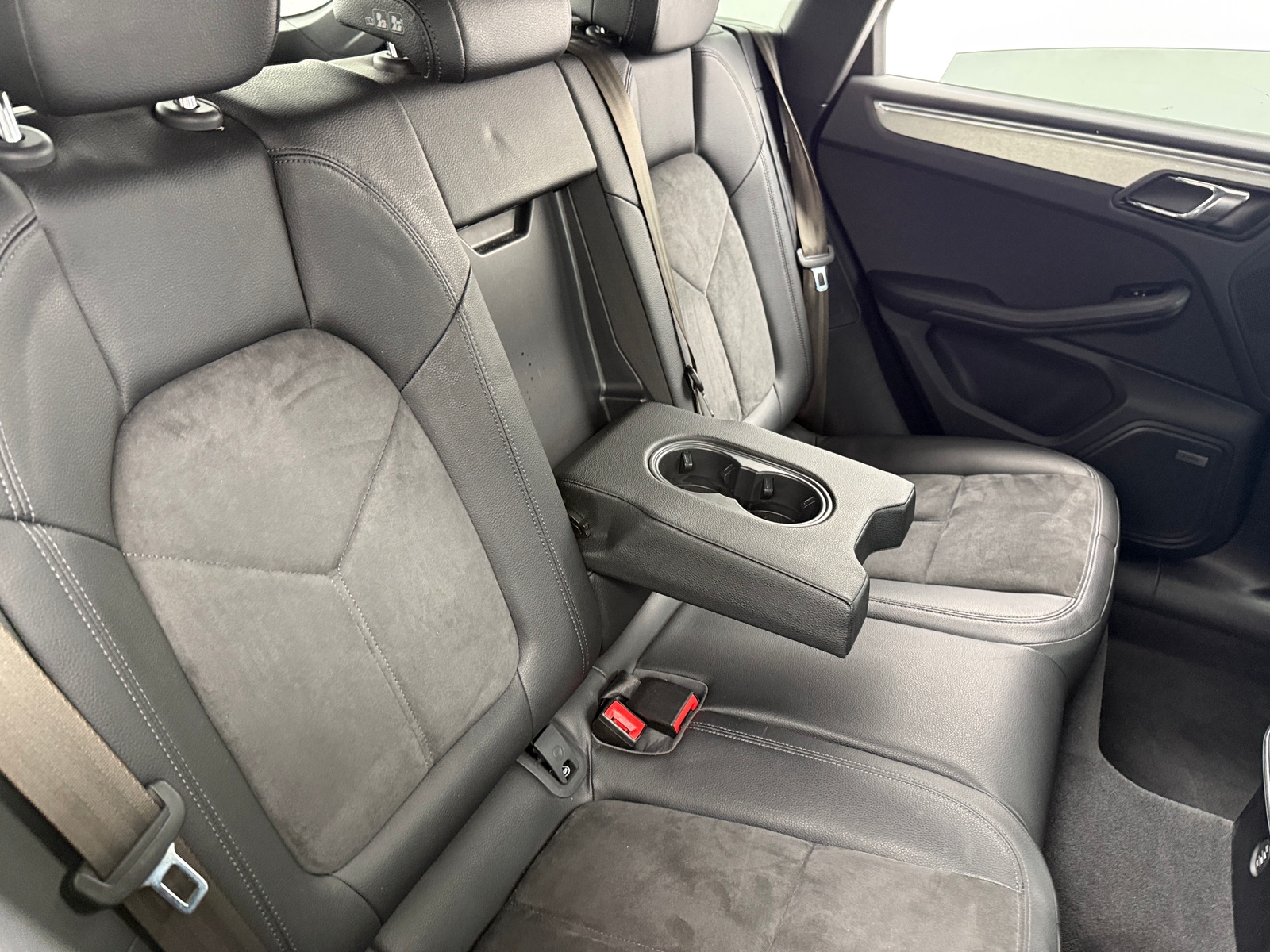 Thumbnail: 2018 Porsche Macan - 6