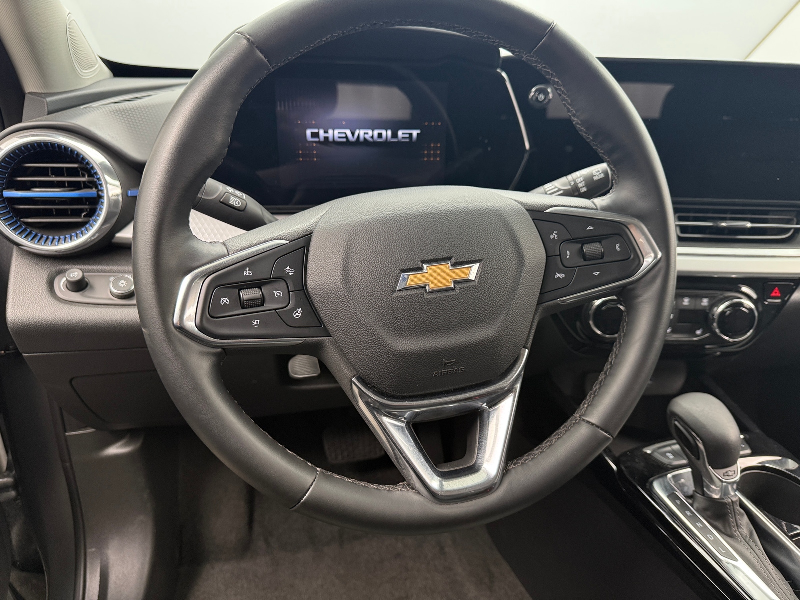 Thumbnail: 2025 Chevrolet Trax - 5