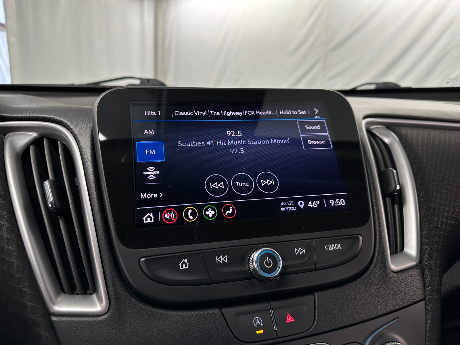 Thumbnail: 2024 Chevrolet Malibu - 4