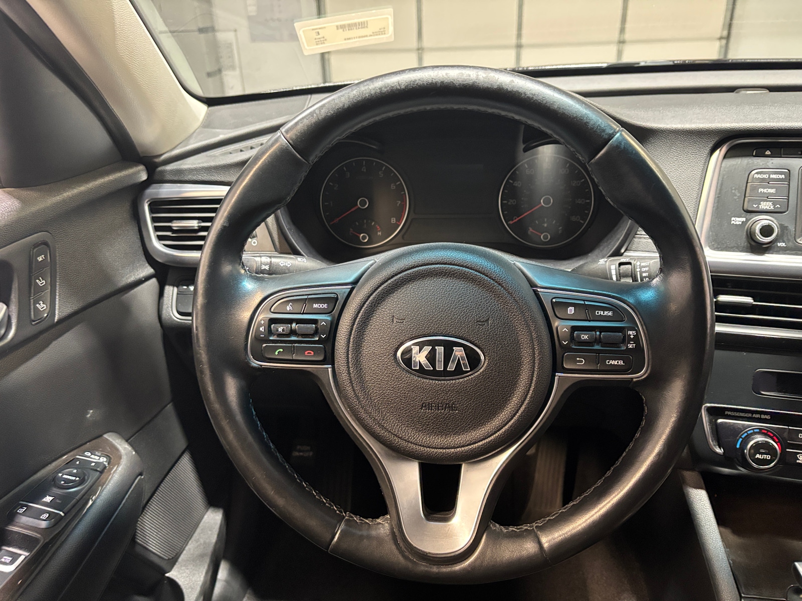 Thumbnail: 2016 Kia Optima - 4