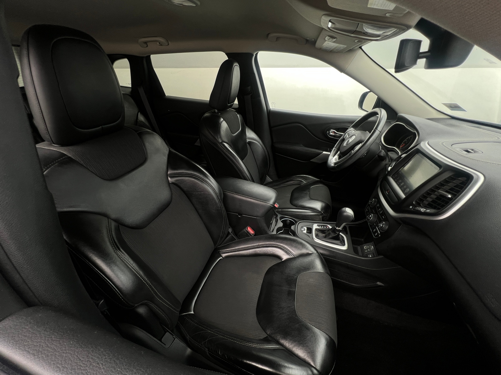 Thumbnail: 2018 Jeep Cherokee - 2