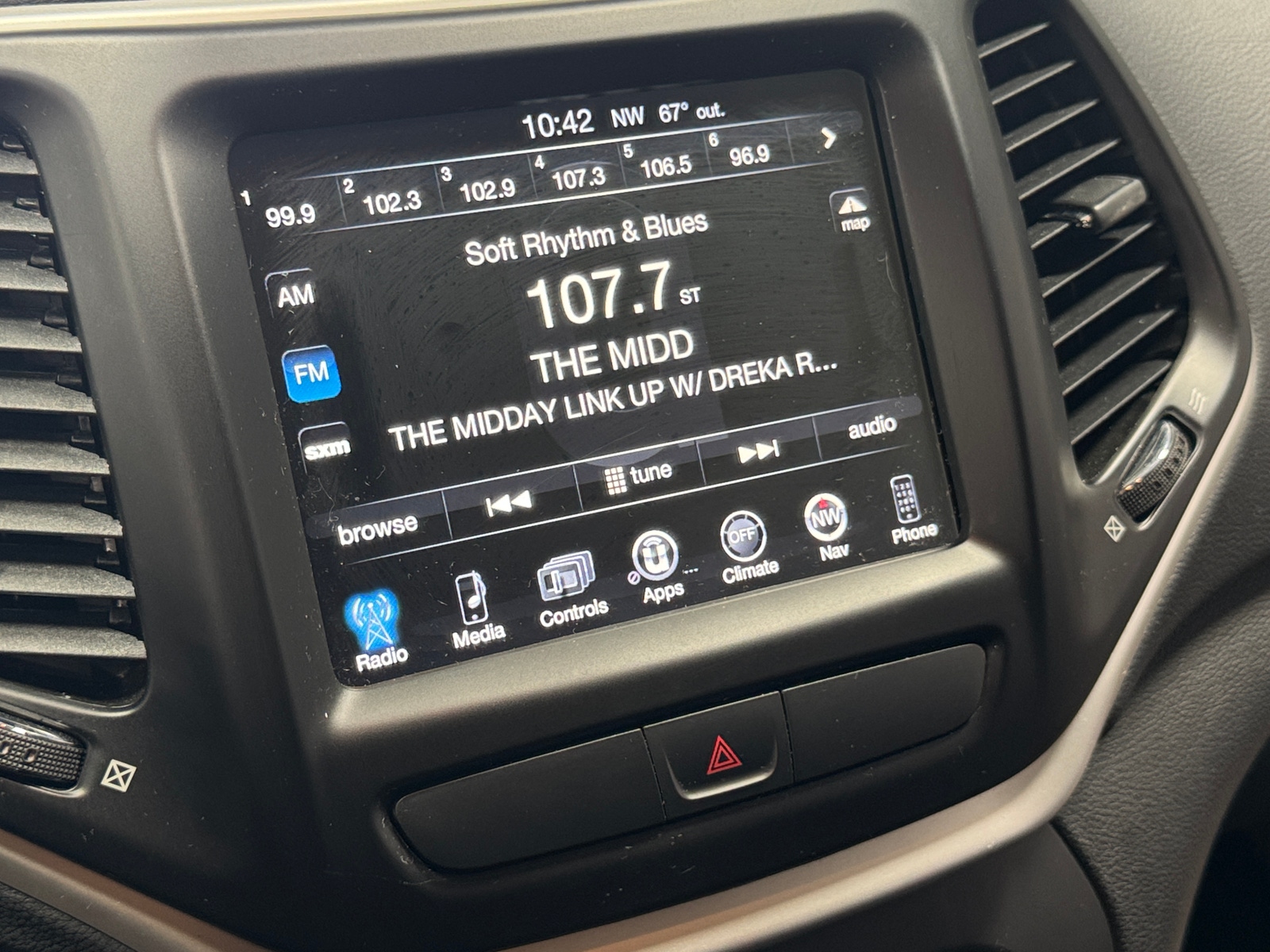 Thumbnail: 2018 Jeep Cherokee - 4