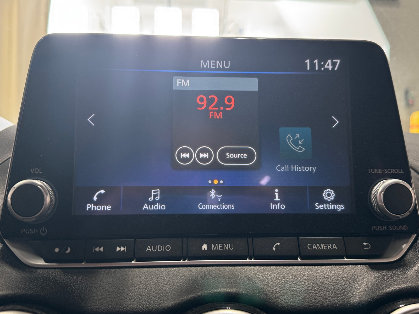 Thumbnail: 2023 Nissan Sentra - 4