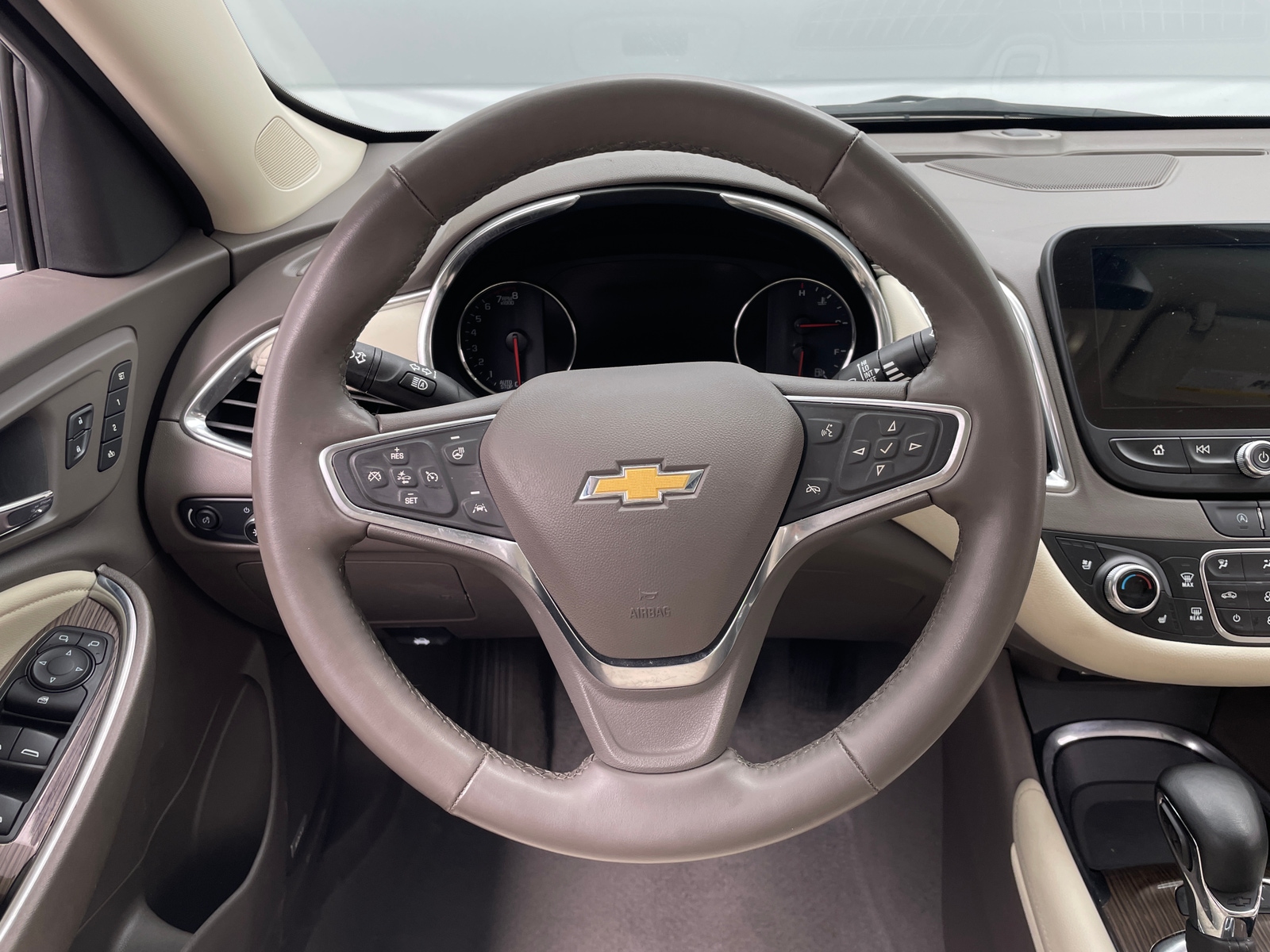 Thumbnail: 2024 Chevrolet Malibu - 4