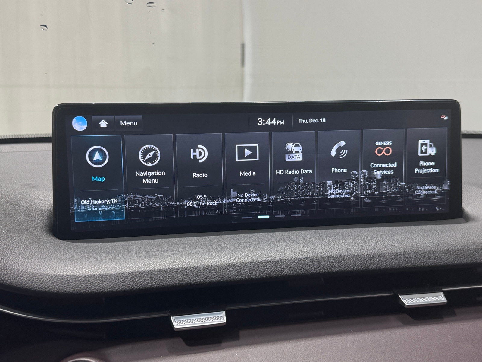 Thumbnail: 2023 Genesis GV70 - 3