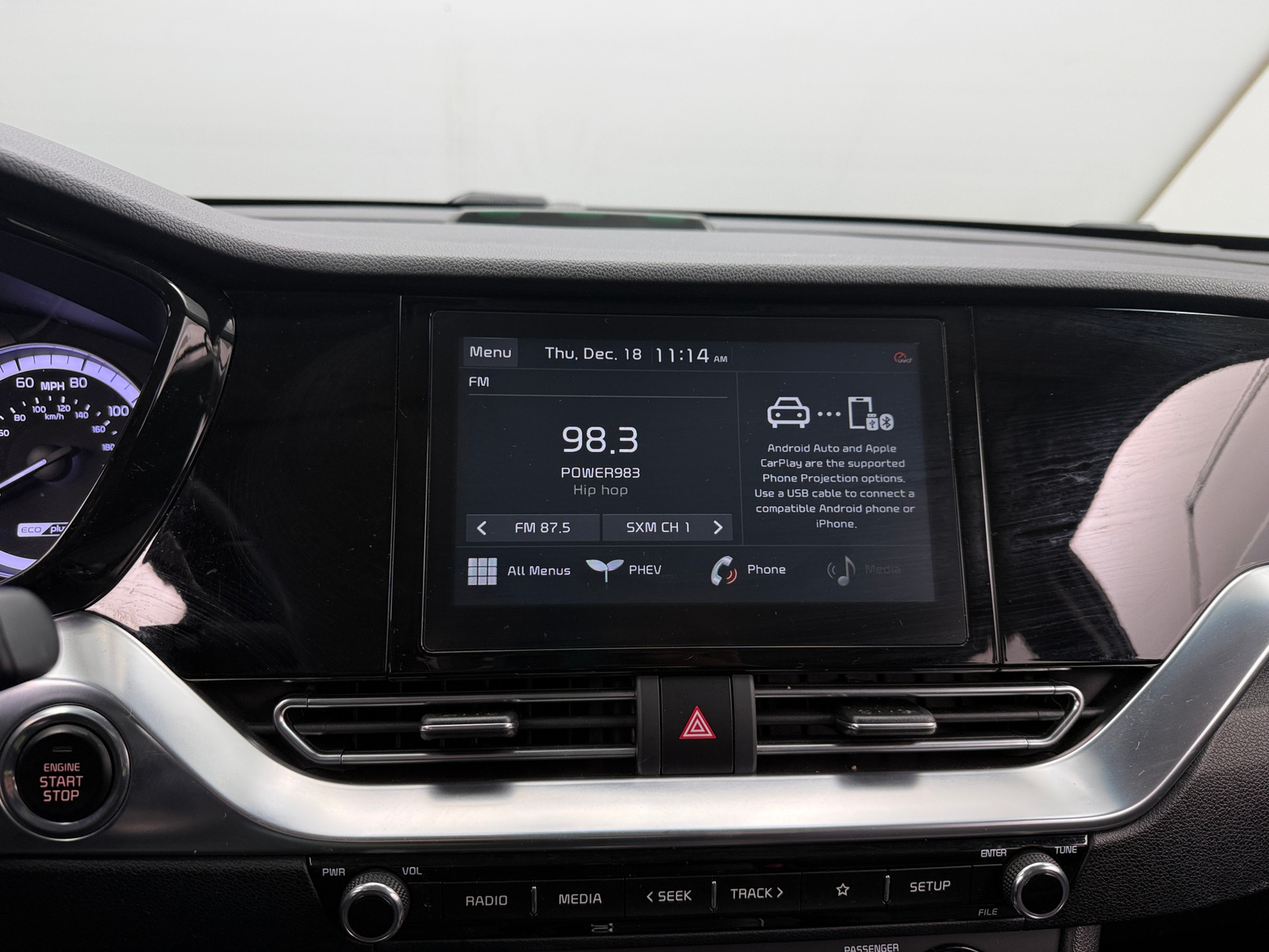 Thumbnail: 2020 Kia Niro - 4