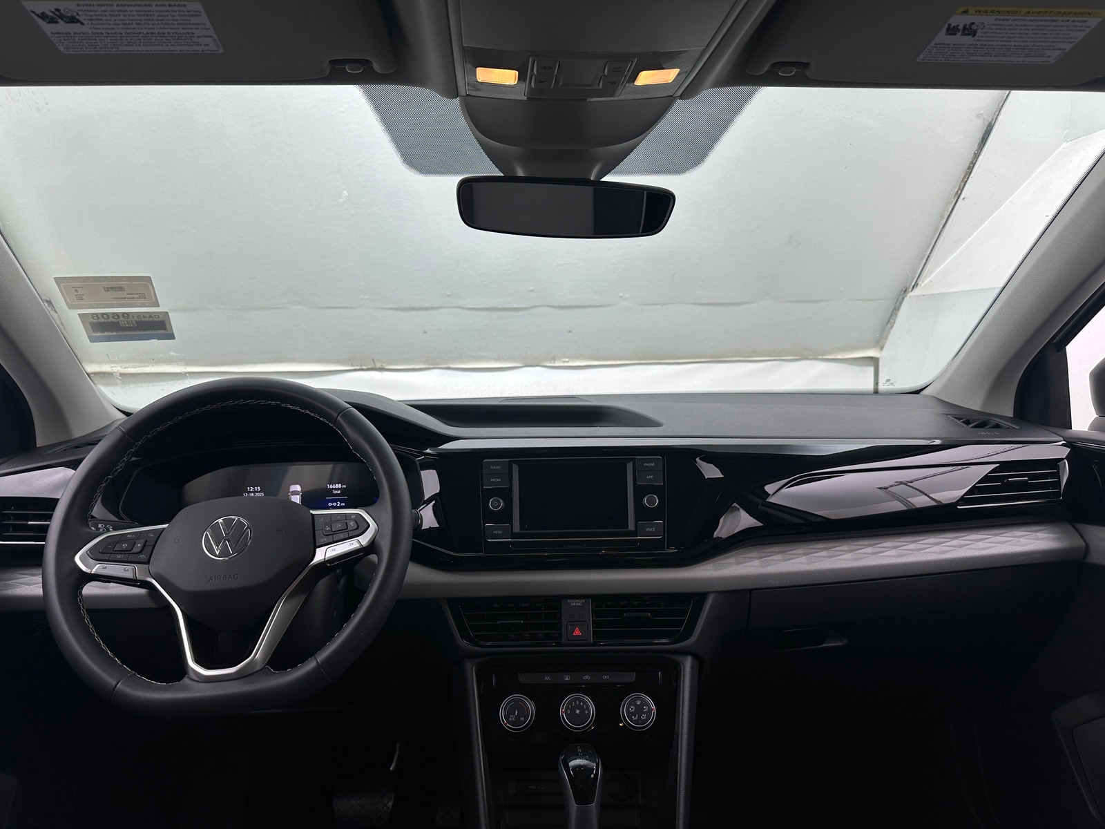 Thumbnail: 2023 Volkswagen Taos - 3