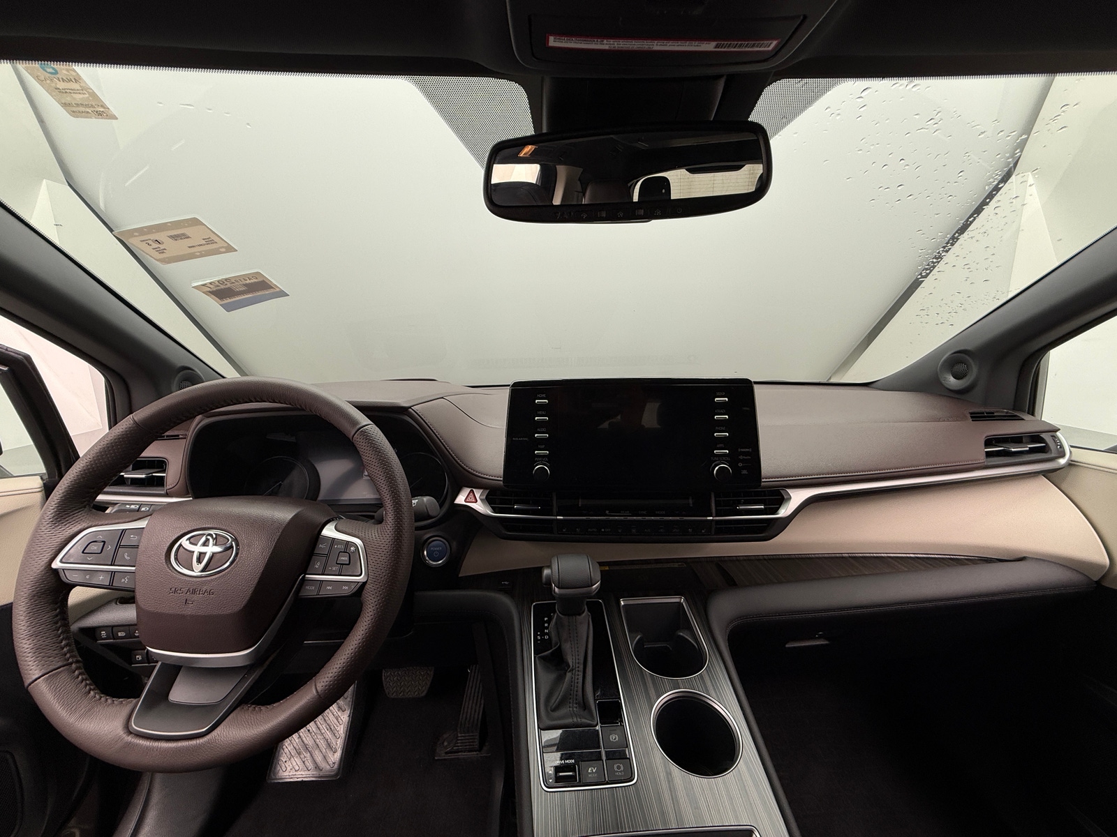 Thumbnail: 2024 Toyota Sienna - 2