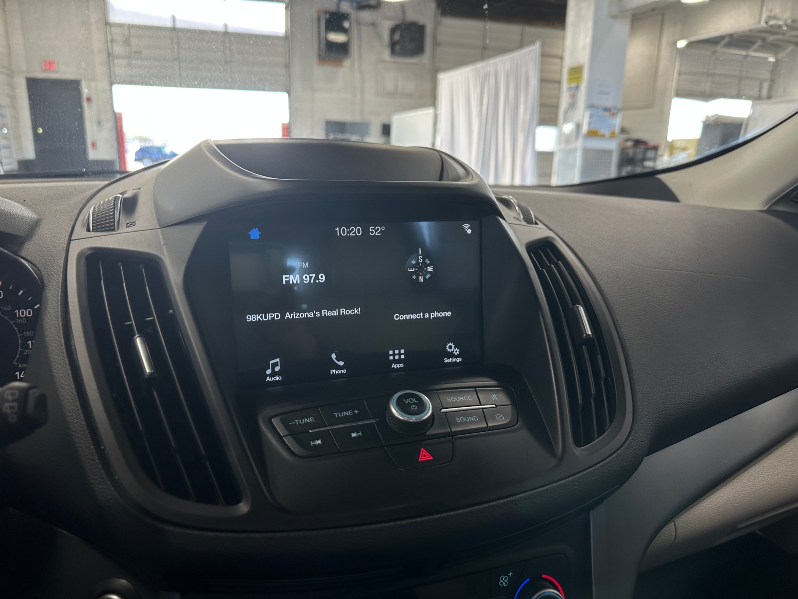 Thumbnail: 2019 Ford Escape - 3