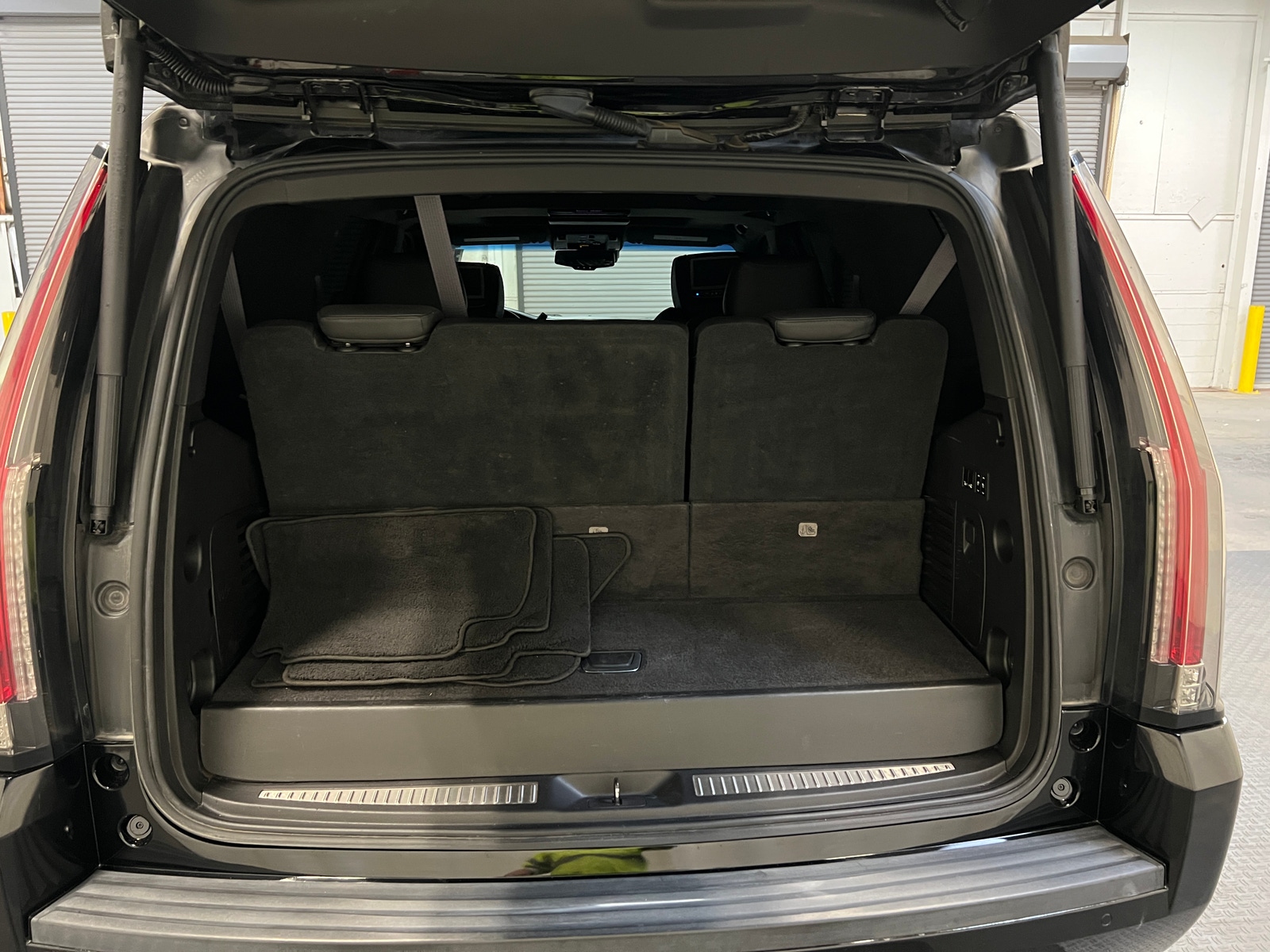 Thumbnail: 2016 Cadillac Escalade - 6