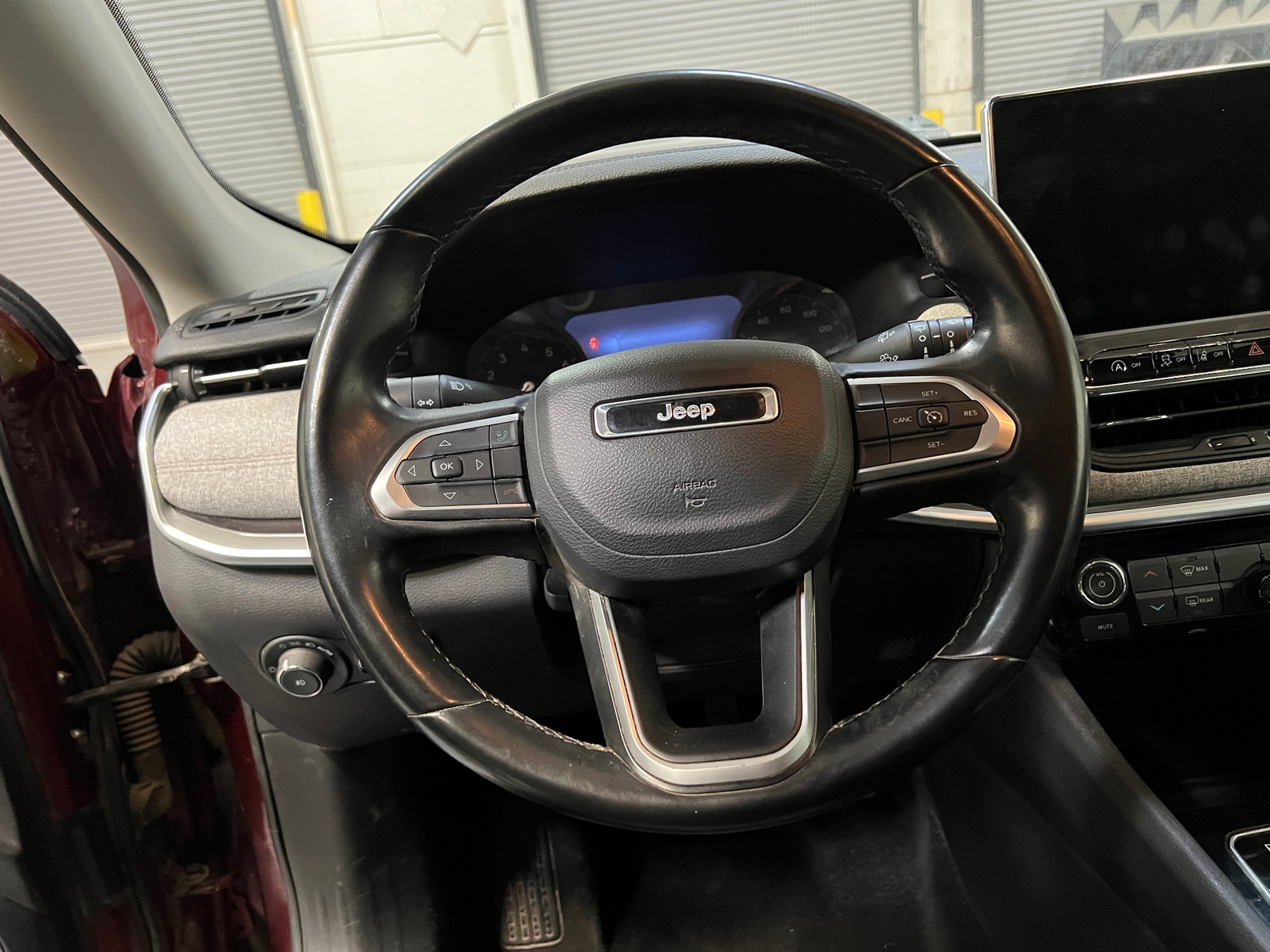 Thumbnail: 2022 Jeep Compass - 4