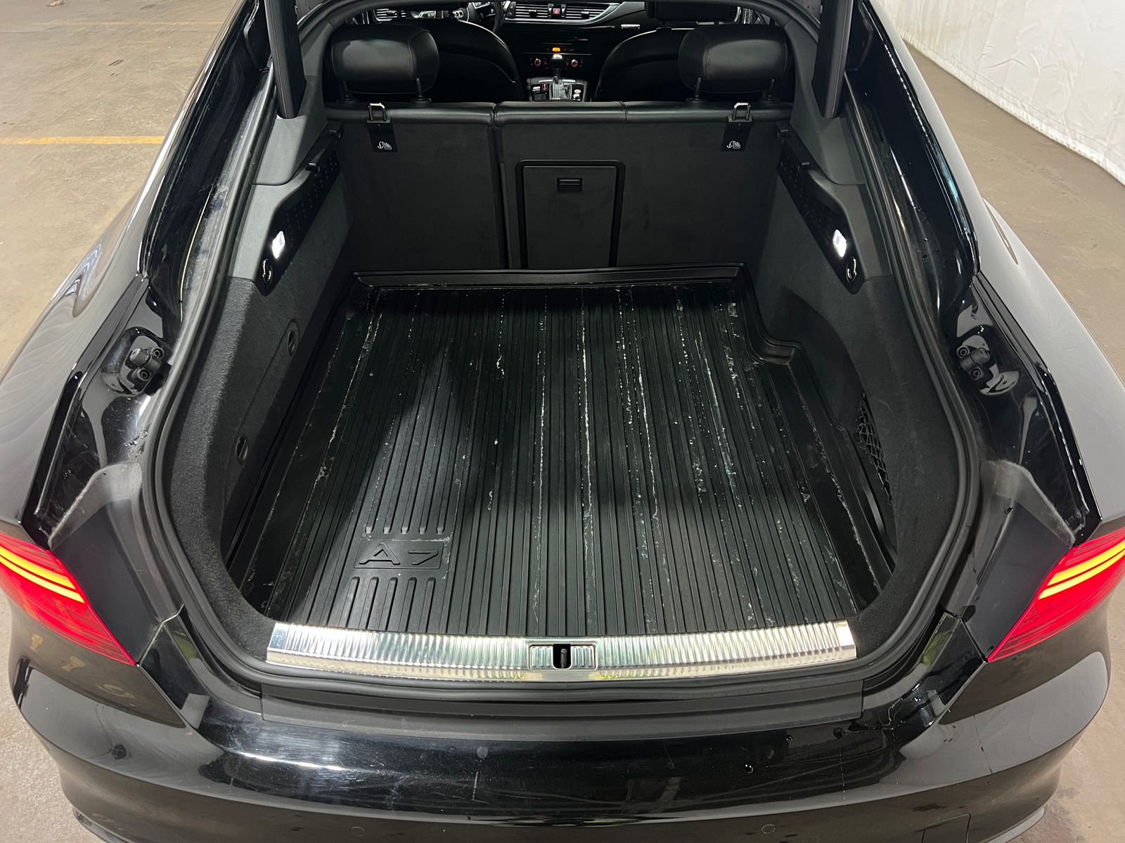 Thumbnail: 2017 Audi RS 7 - 6