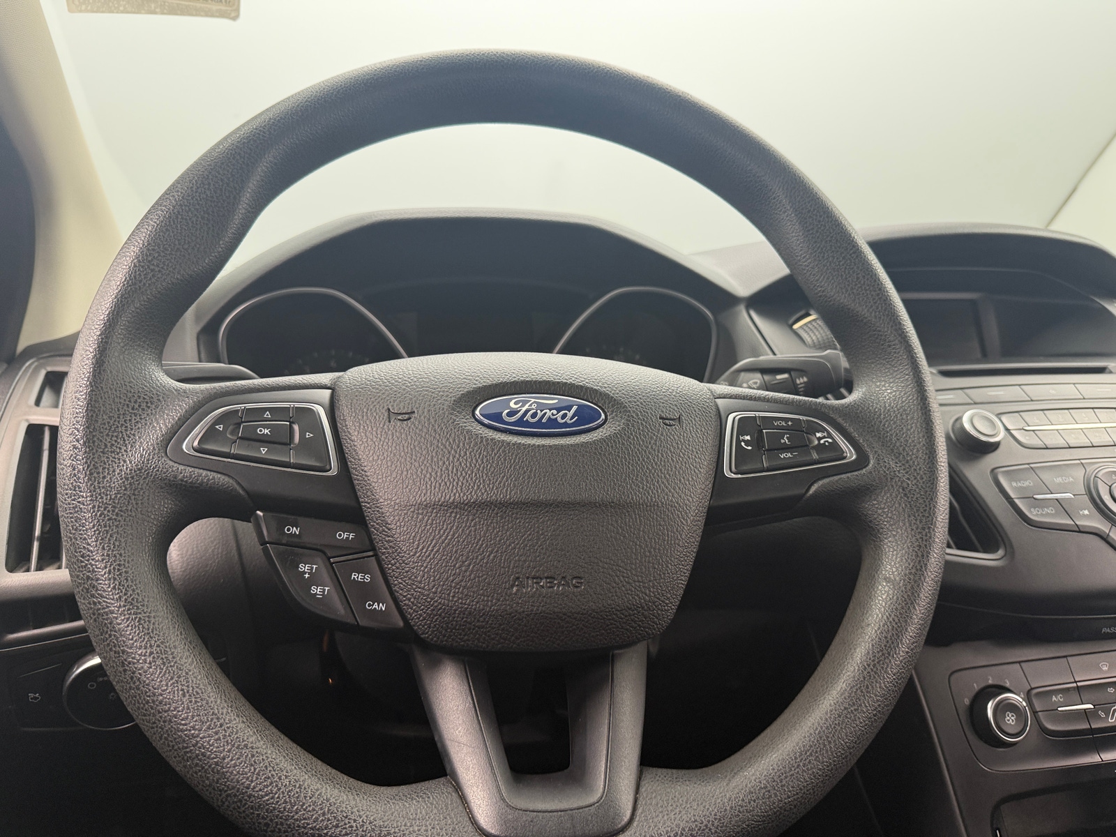 Thumbnail: 2016 Ford Focus - 5