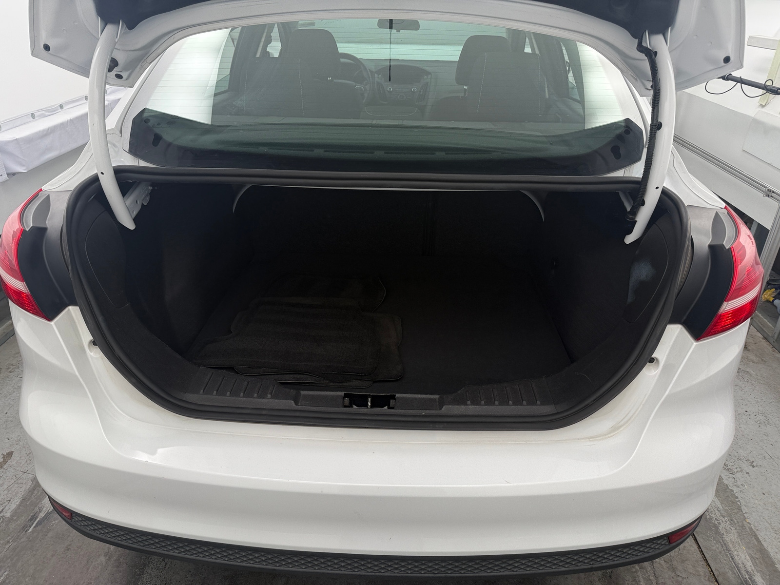 Thumbnail: 2016 Ford Focus - 7