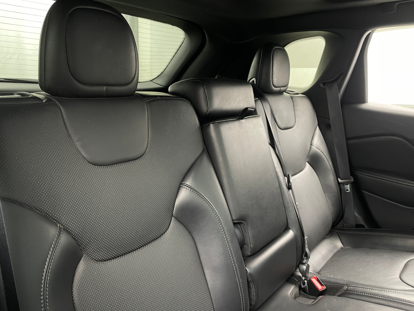 Thumbnail: 2020 Jeep Cherokee - 5