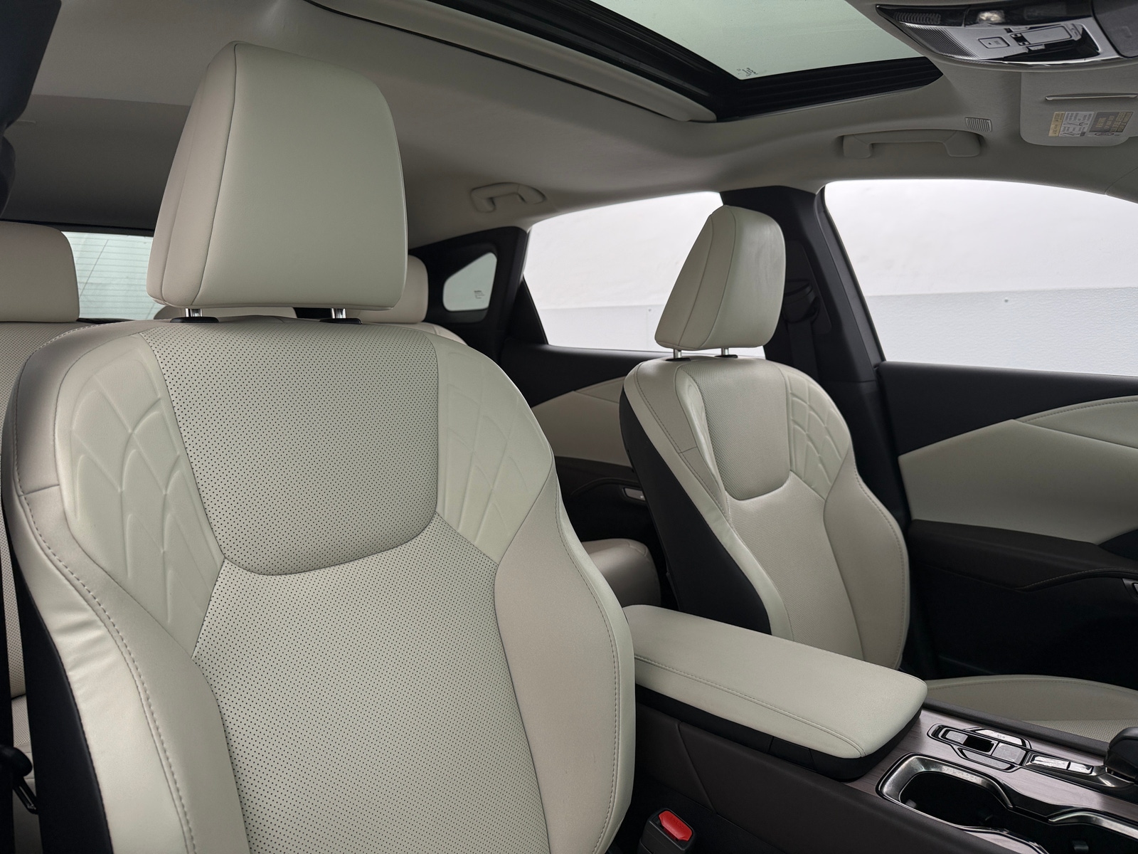 Thumbnail: 2024 Lexus RX - 2