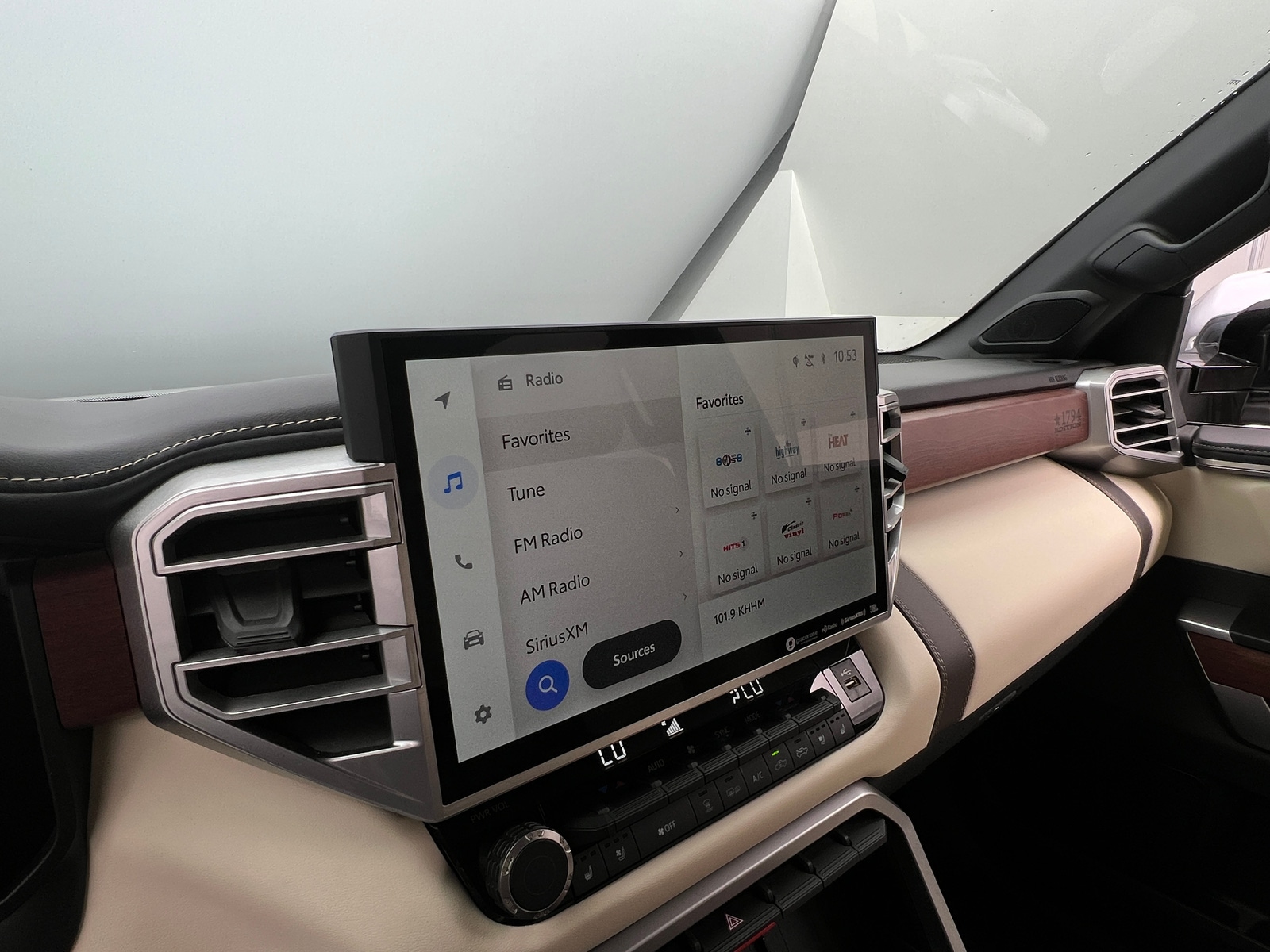 Thumbnail: 2024 Toyota Tundra - 3