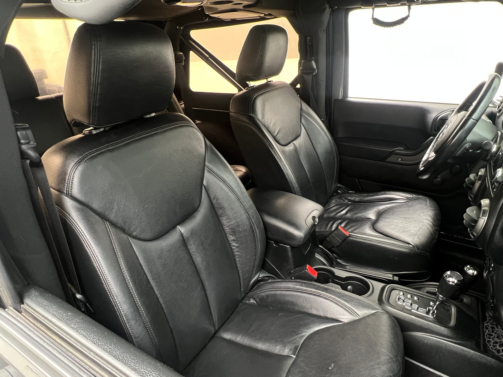 Thumbnail: 2017 Jeep Wrangler - 2