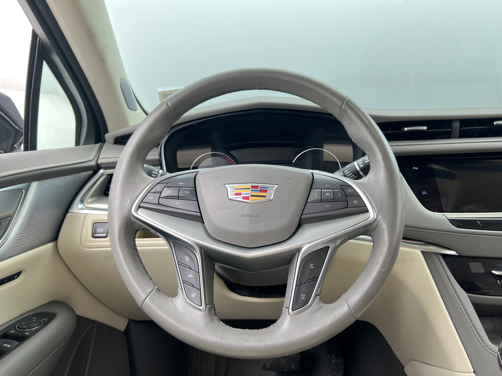 Thumbnail: 2024 Cadillac XT5 - 4