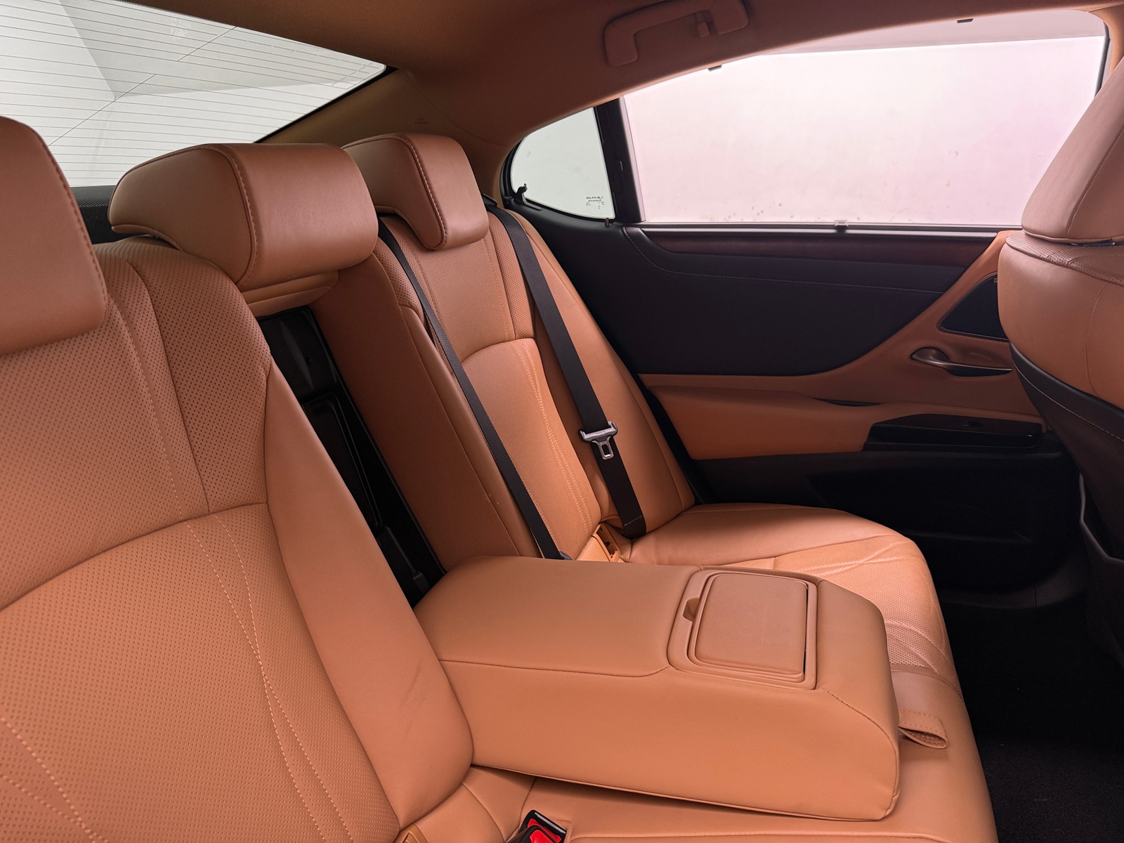 Thumbnail: 2022 Lexus ES - 5