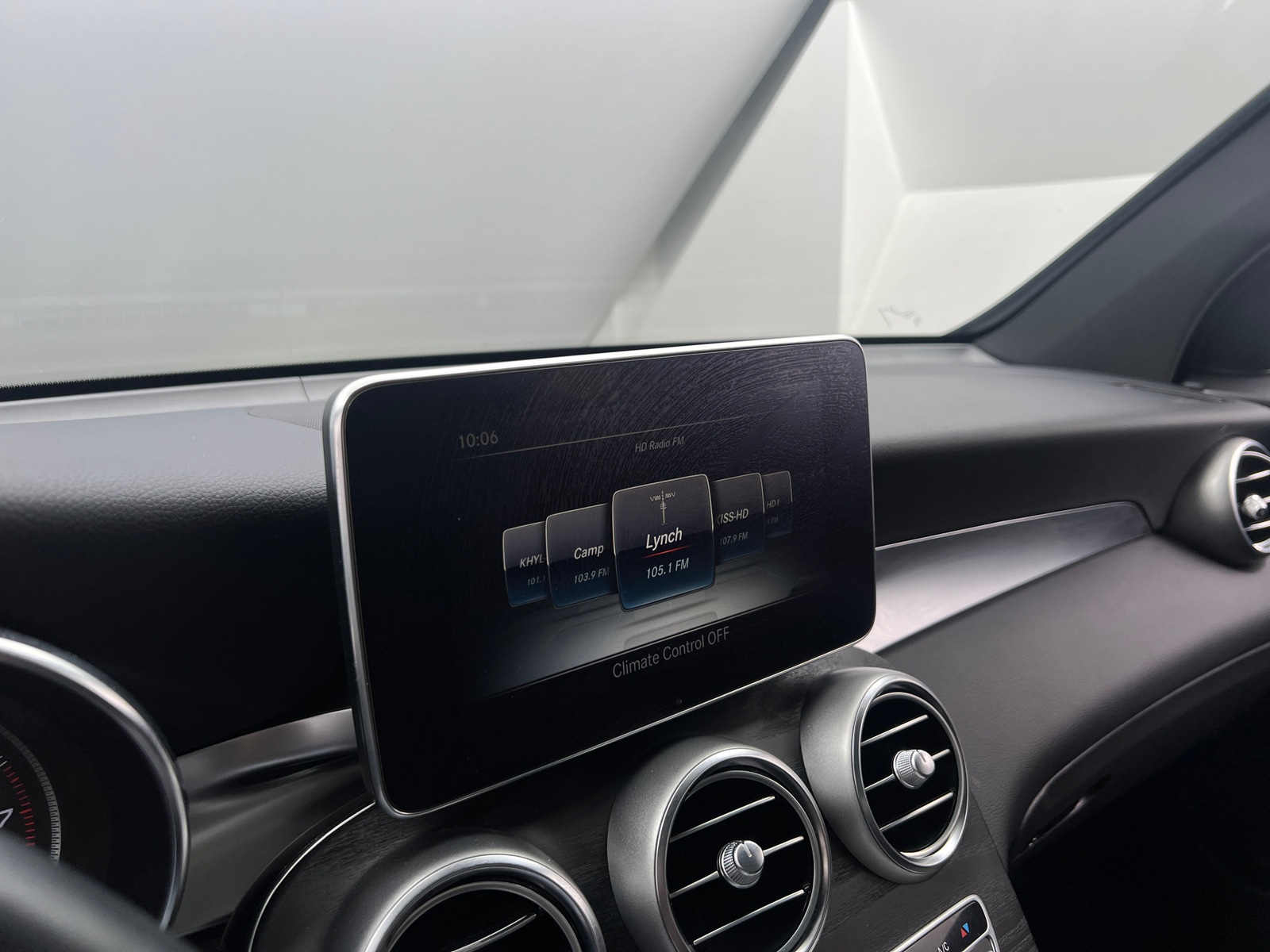 Thumbnail: 2018 Mercedes-Benz GLC - 3