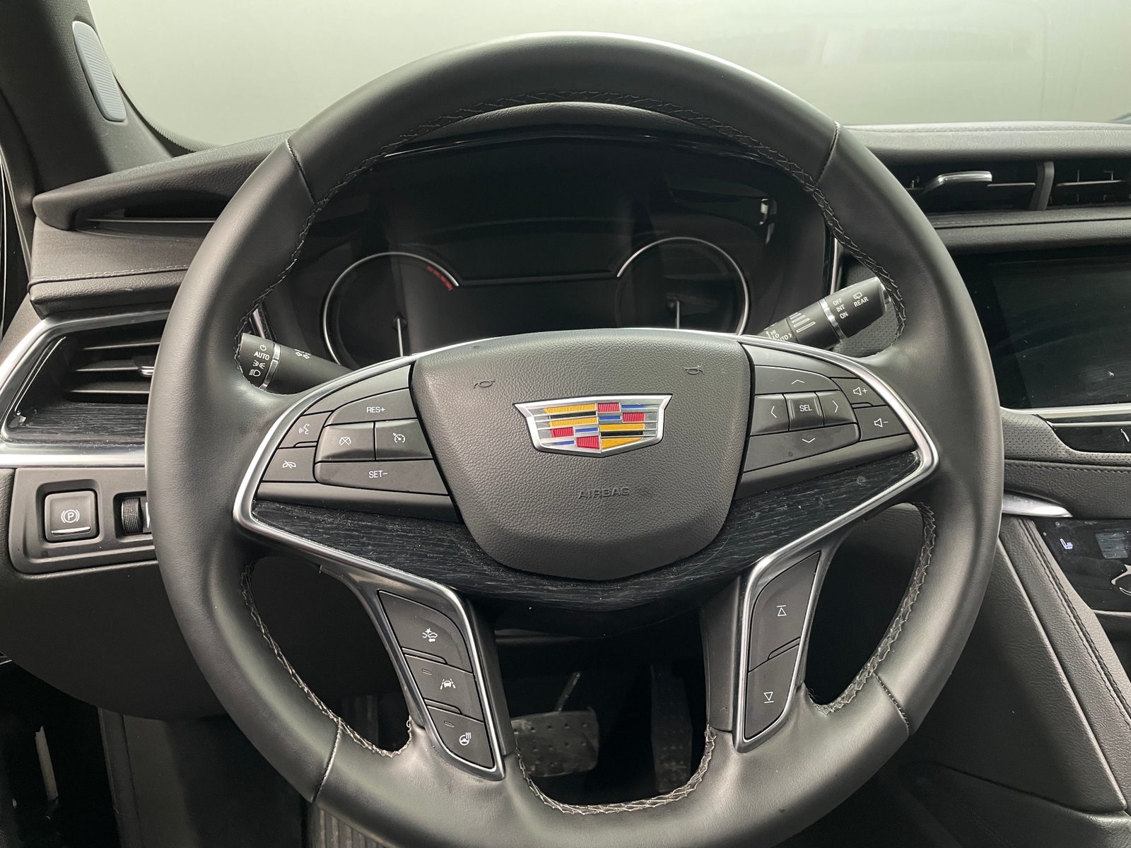 Thumbnail: 2025 Cadillac XT5 - 4