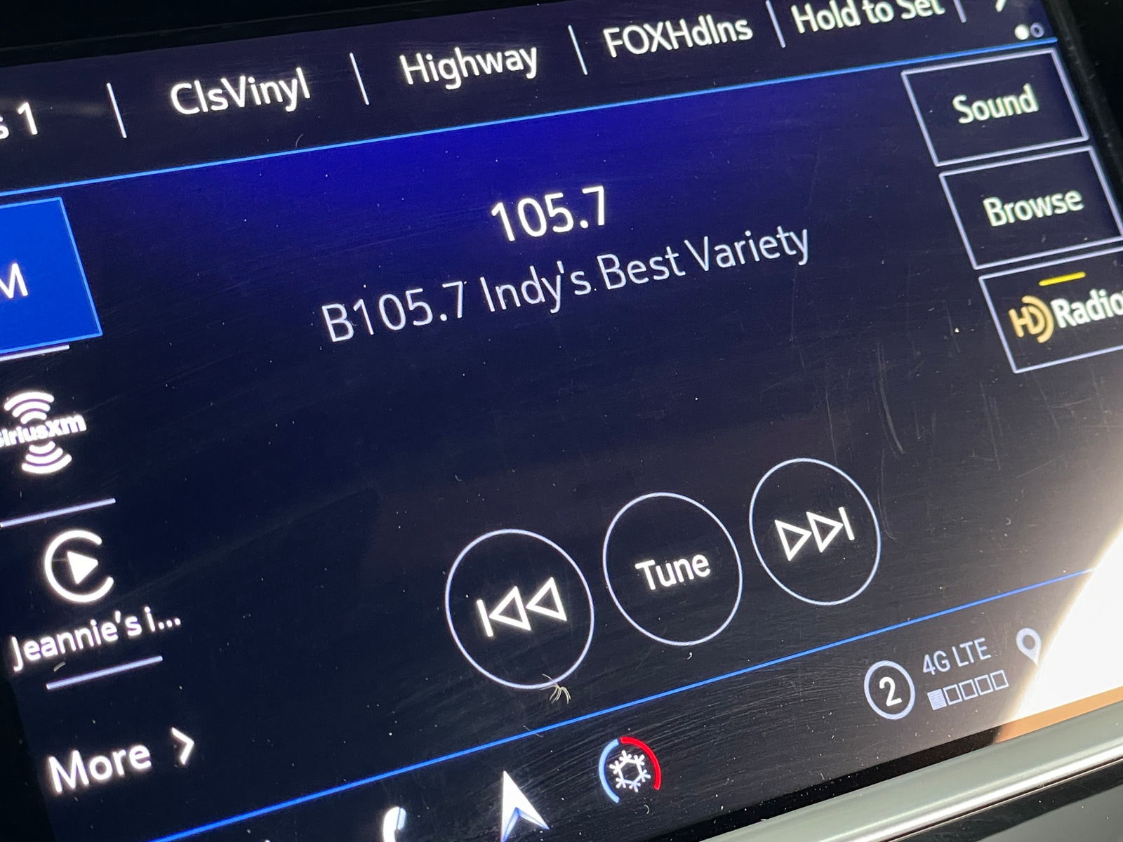 Thumbnail: 2025 Cadillac XT5 - 3