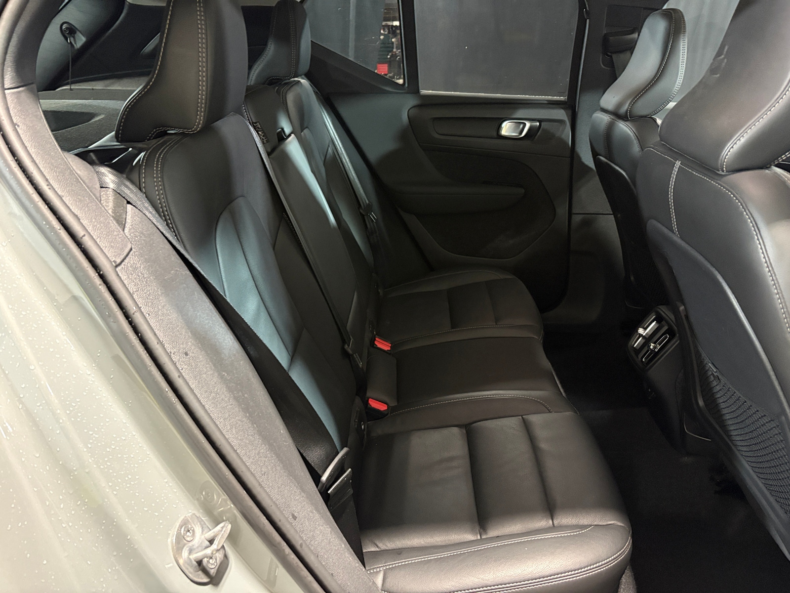 Thumbnail: 2024 Volvo XC40 - 5