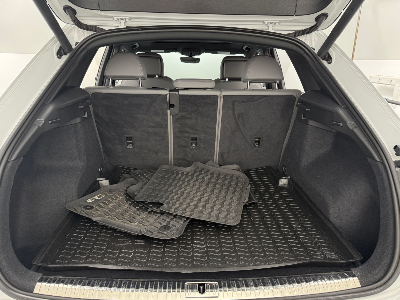 Thumbnail: 2020 Audi Q3 - 6