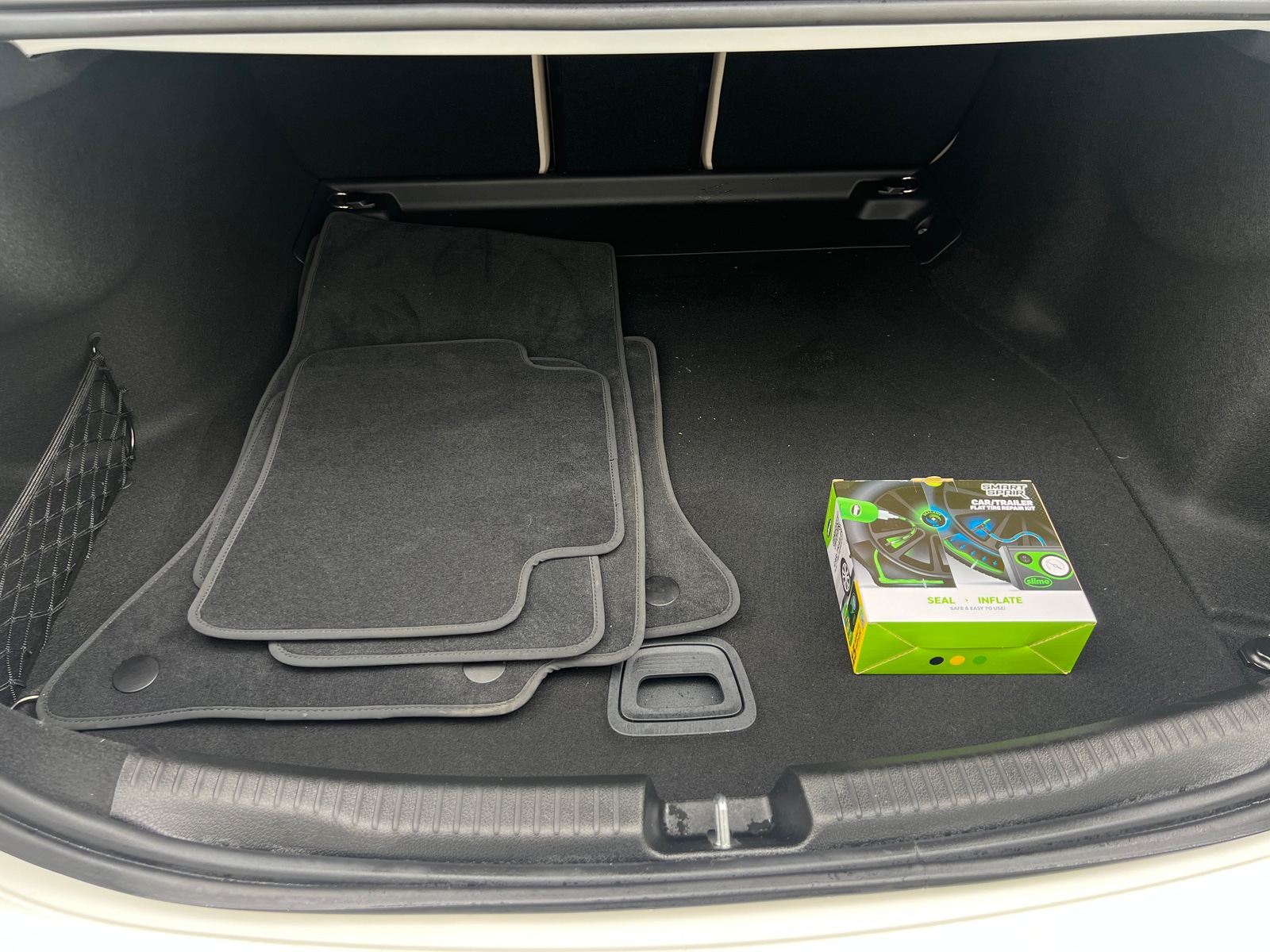 Thumbnail: 2025 Mercedes-Benz C-Class - 6