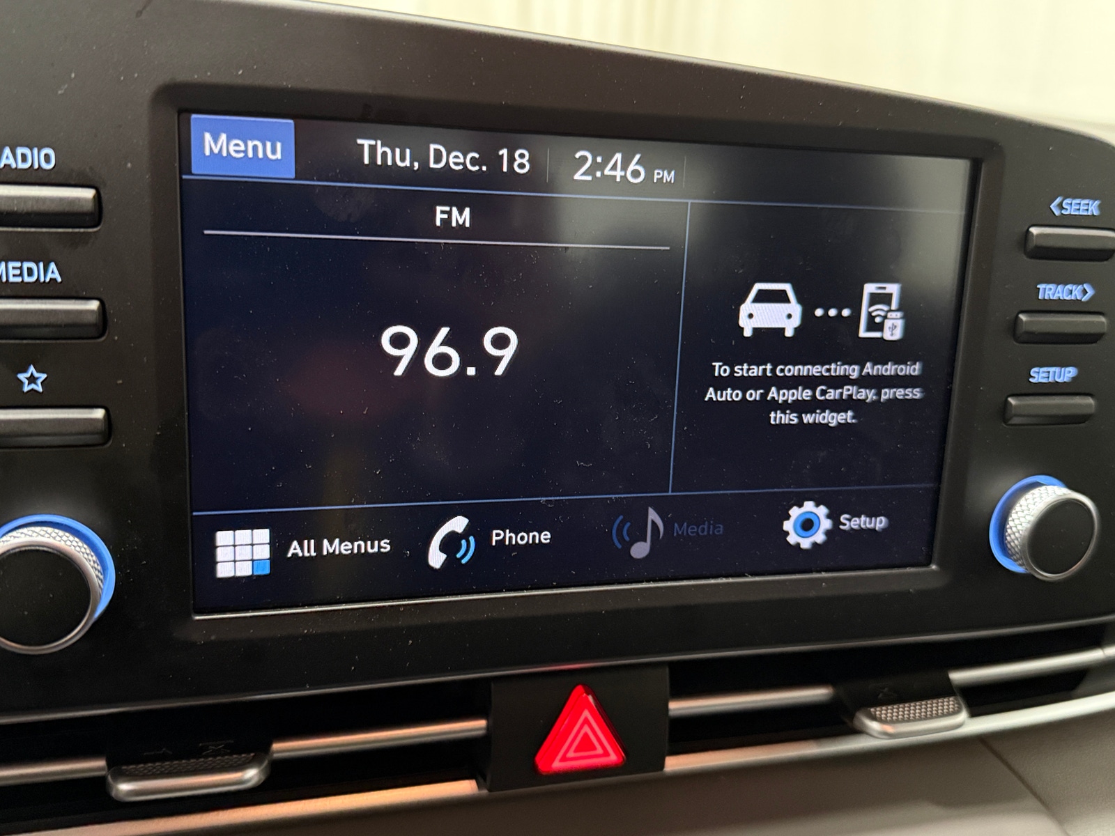 Thumbnail: 2023 Hyundai Elantra - 4