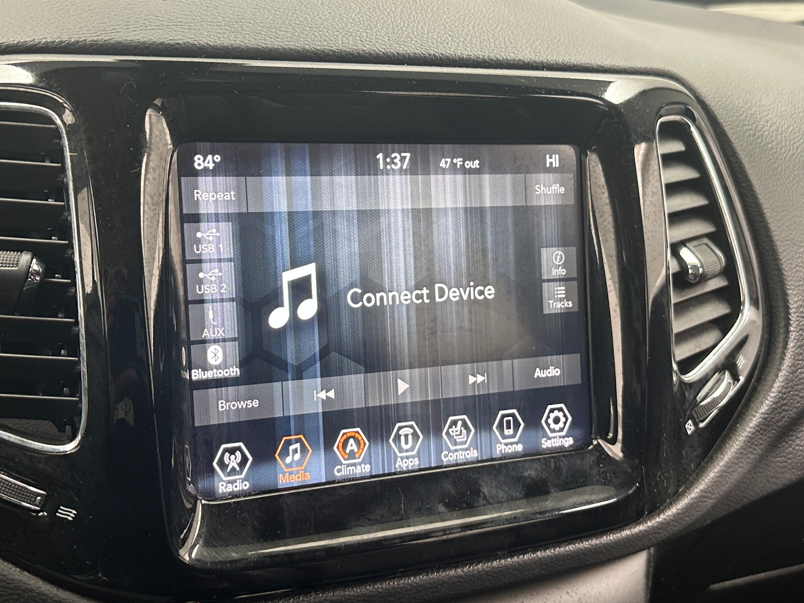 Thumbnail: 2018 Jeep Compass - 3