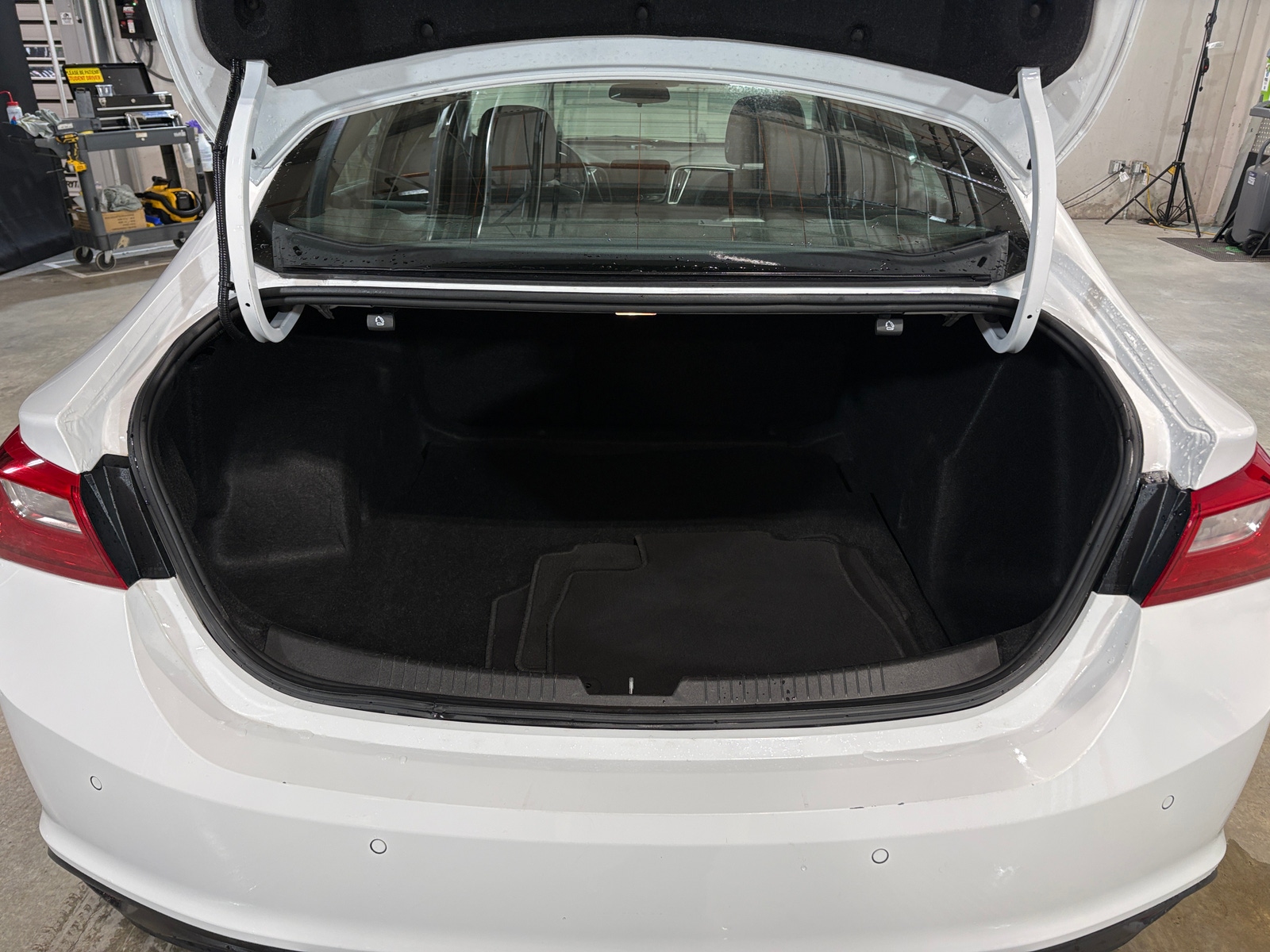 Thumbnail: 2024 Chevrolet Malibu - 7