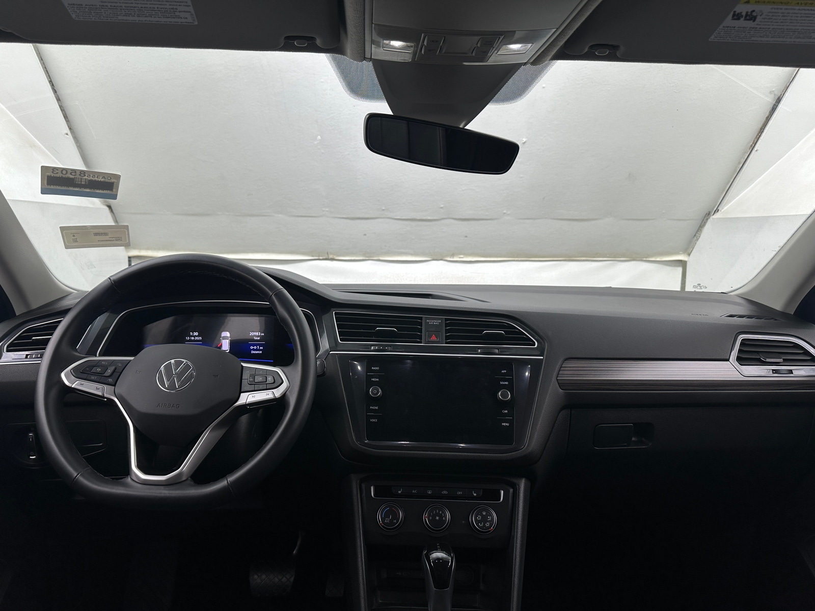 Thumbnail: 2024 Volkswagen Tiguan - 2