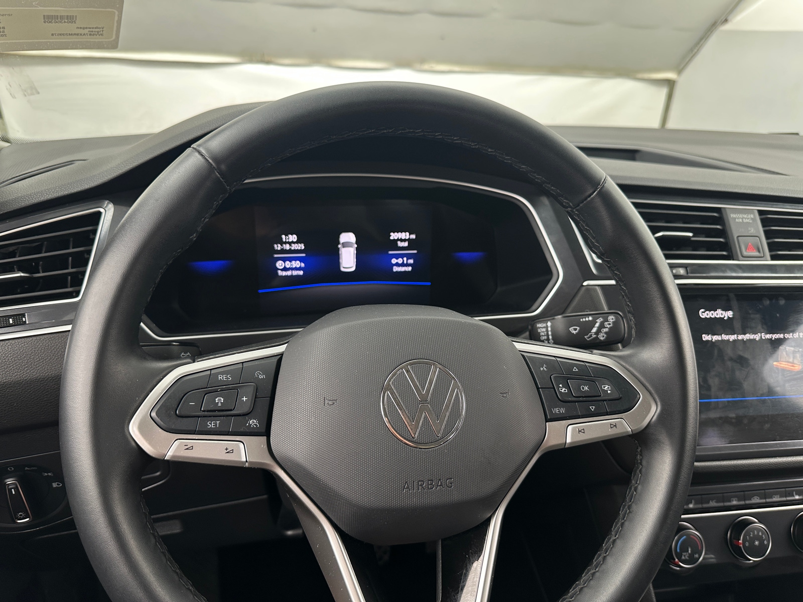 Thumbnail: 2024 Volkswagen Tiguan - 4