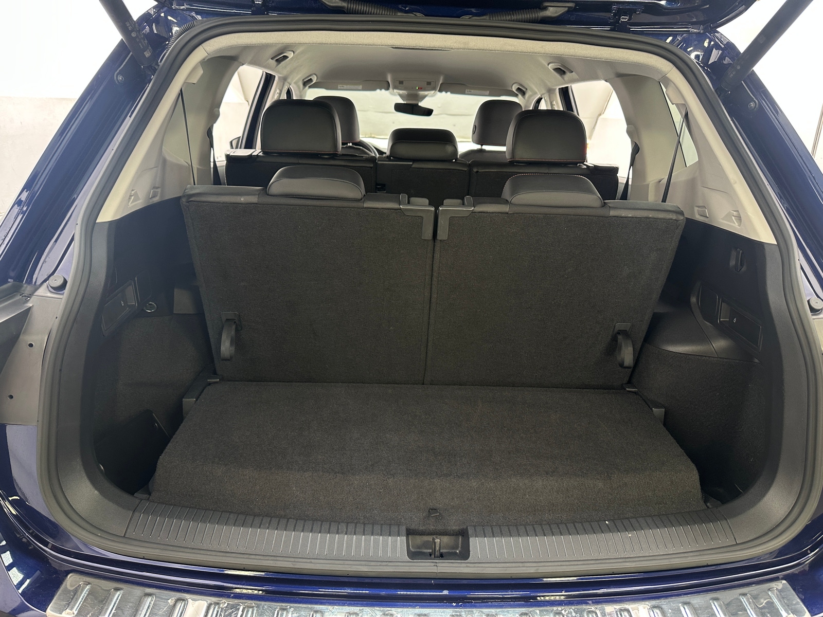 Thumbnail: 2024 Volkswagen Tiguan - 6