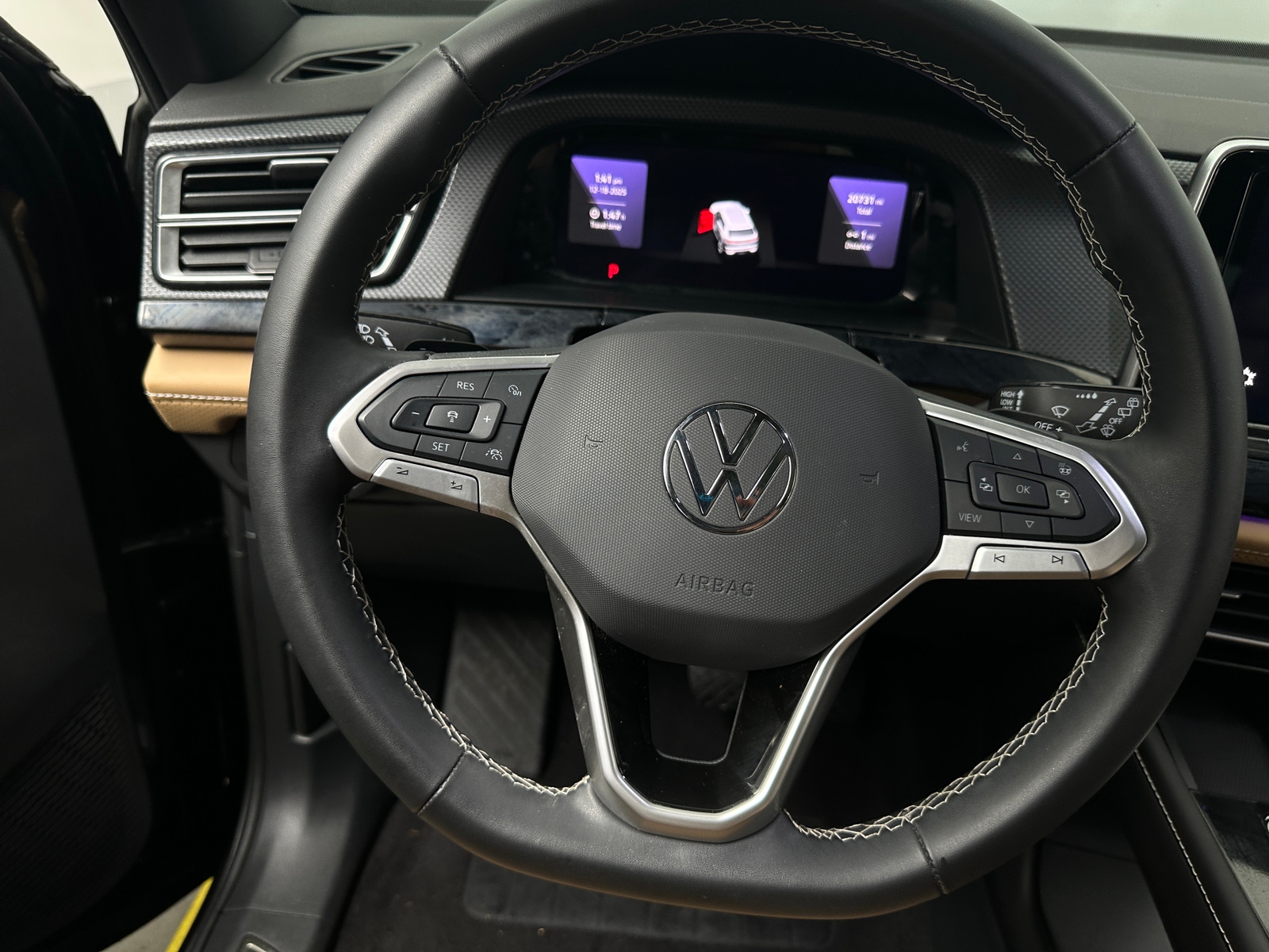 Thumbnail: 2024 Volkswagen Atlas - 4